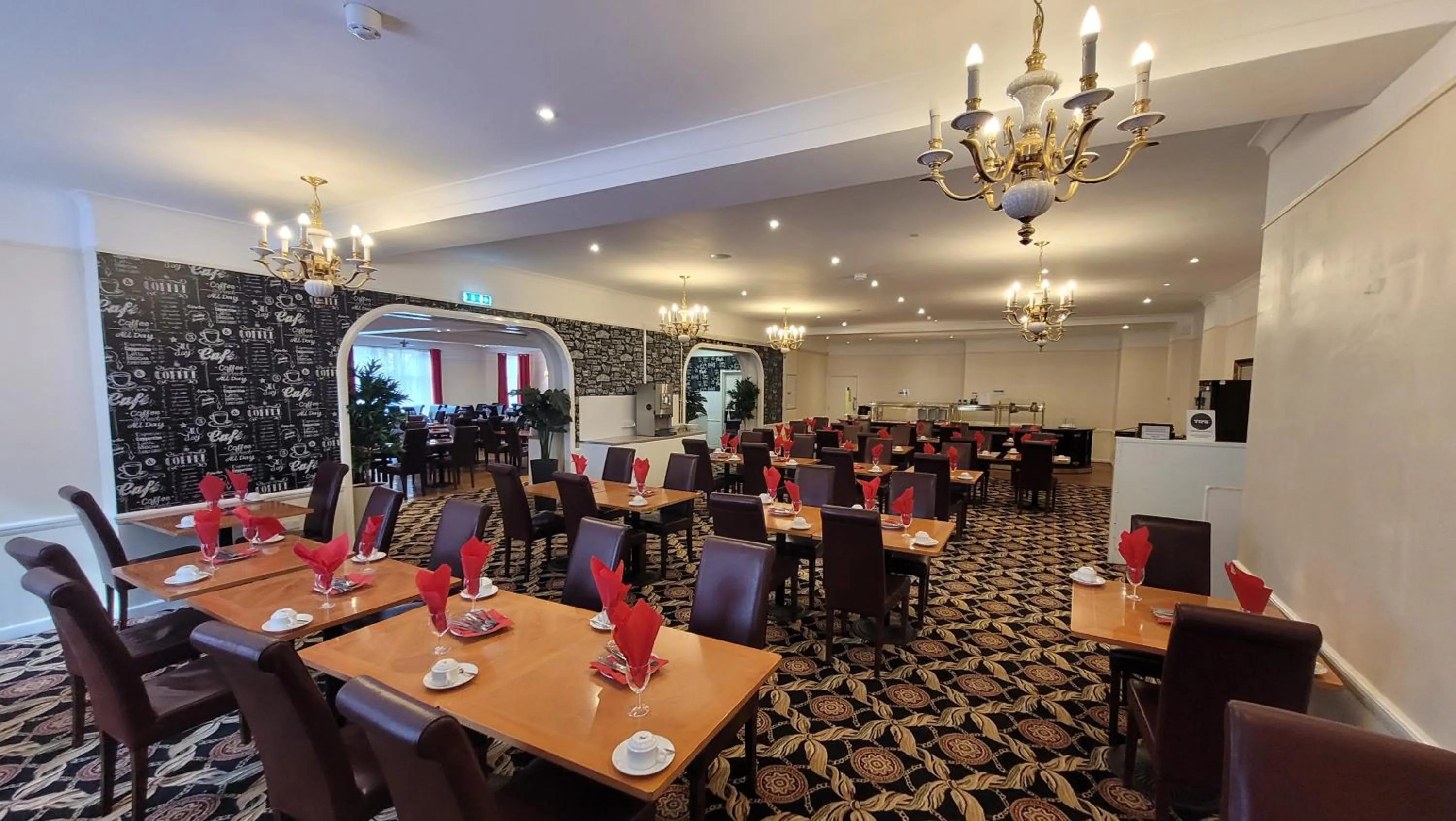 Restaurant/places to eat in Heathlands Hotel