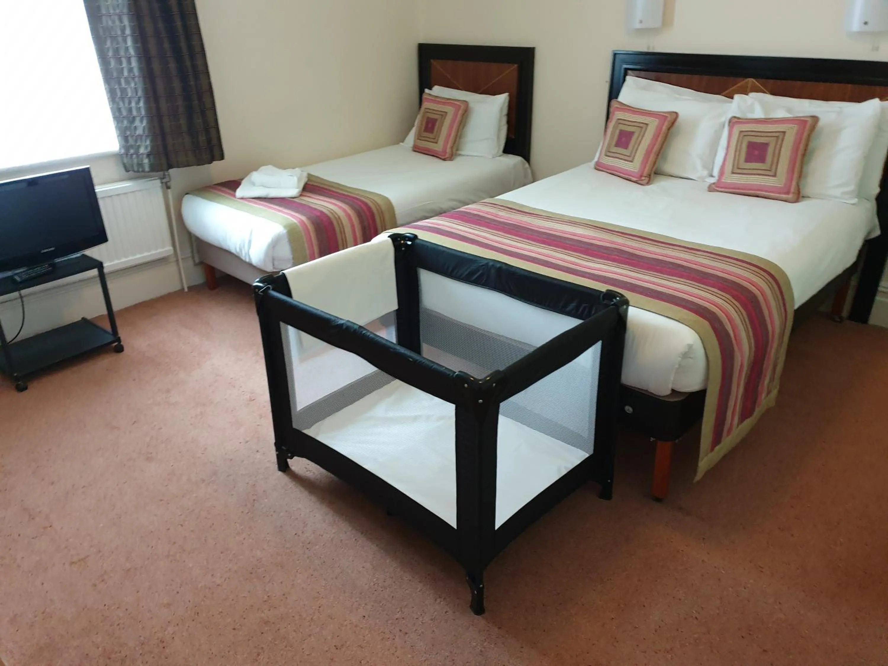 Bed in Heathlands Hotel