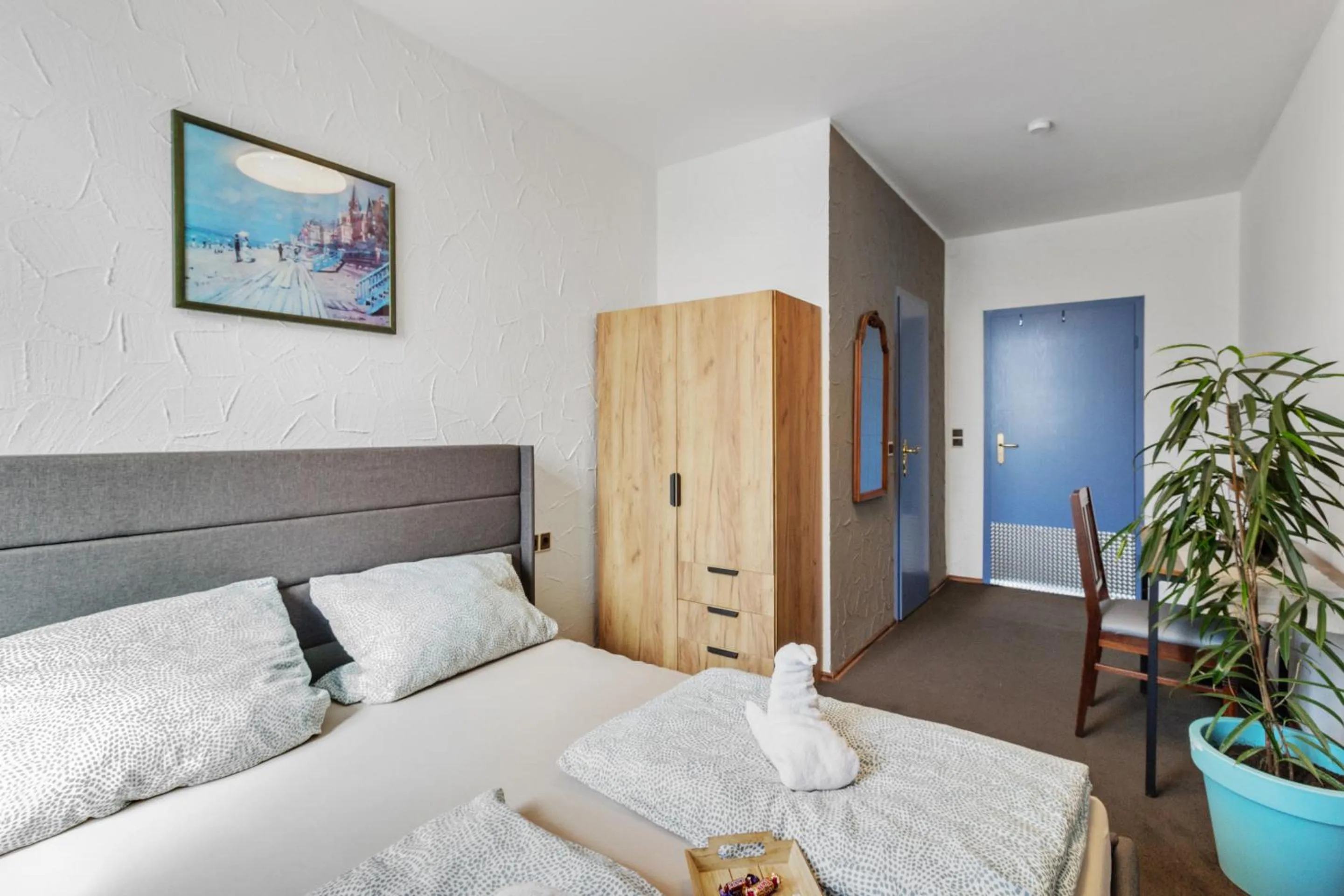 Bedroom, Bed in Family and Friends Hassloch