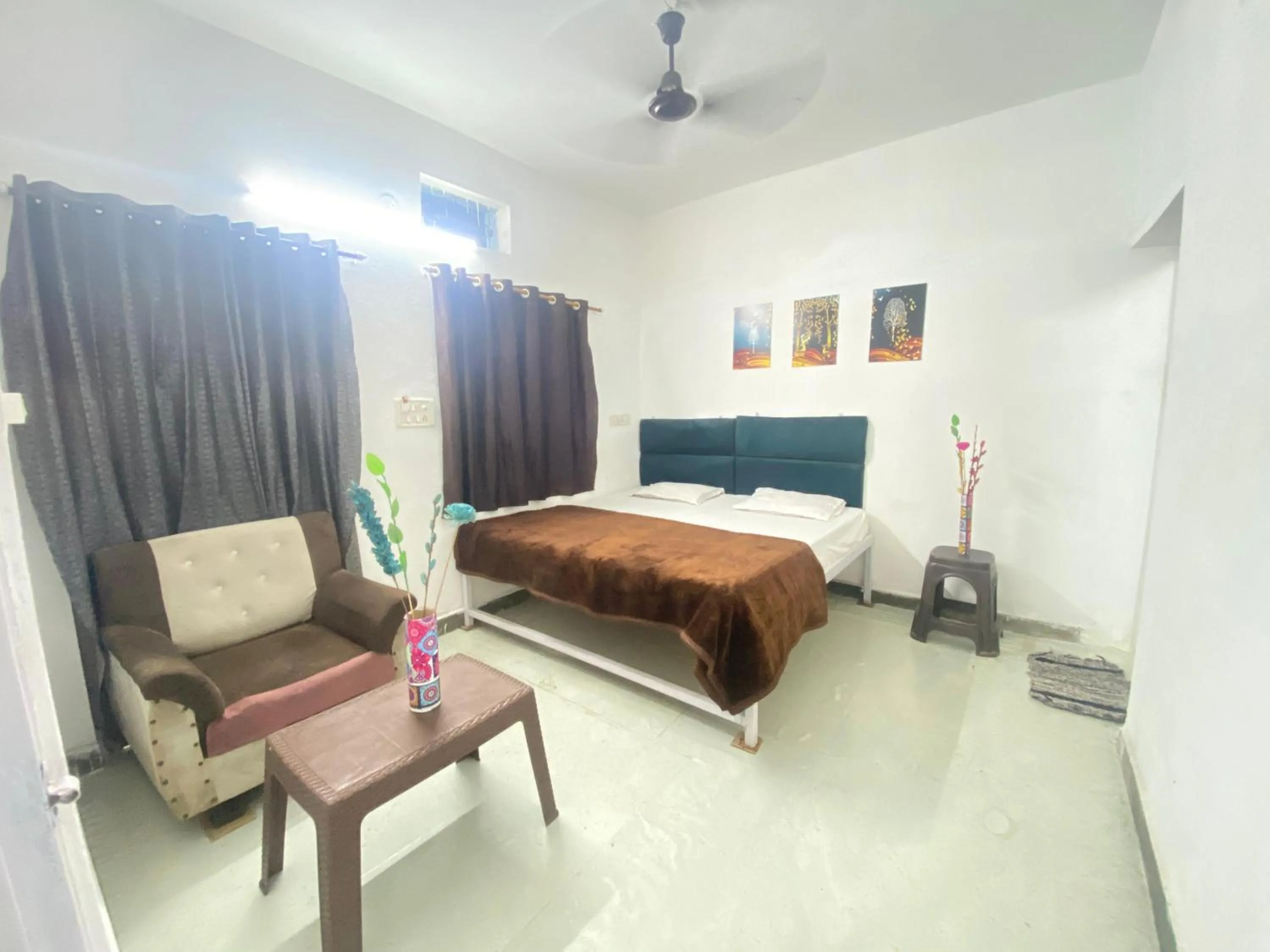 Bed in SHREE RAM KUTI