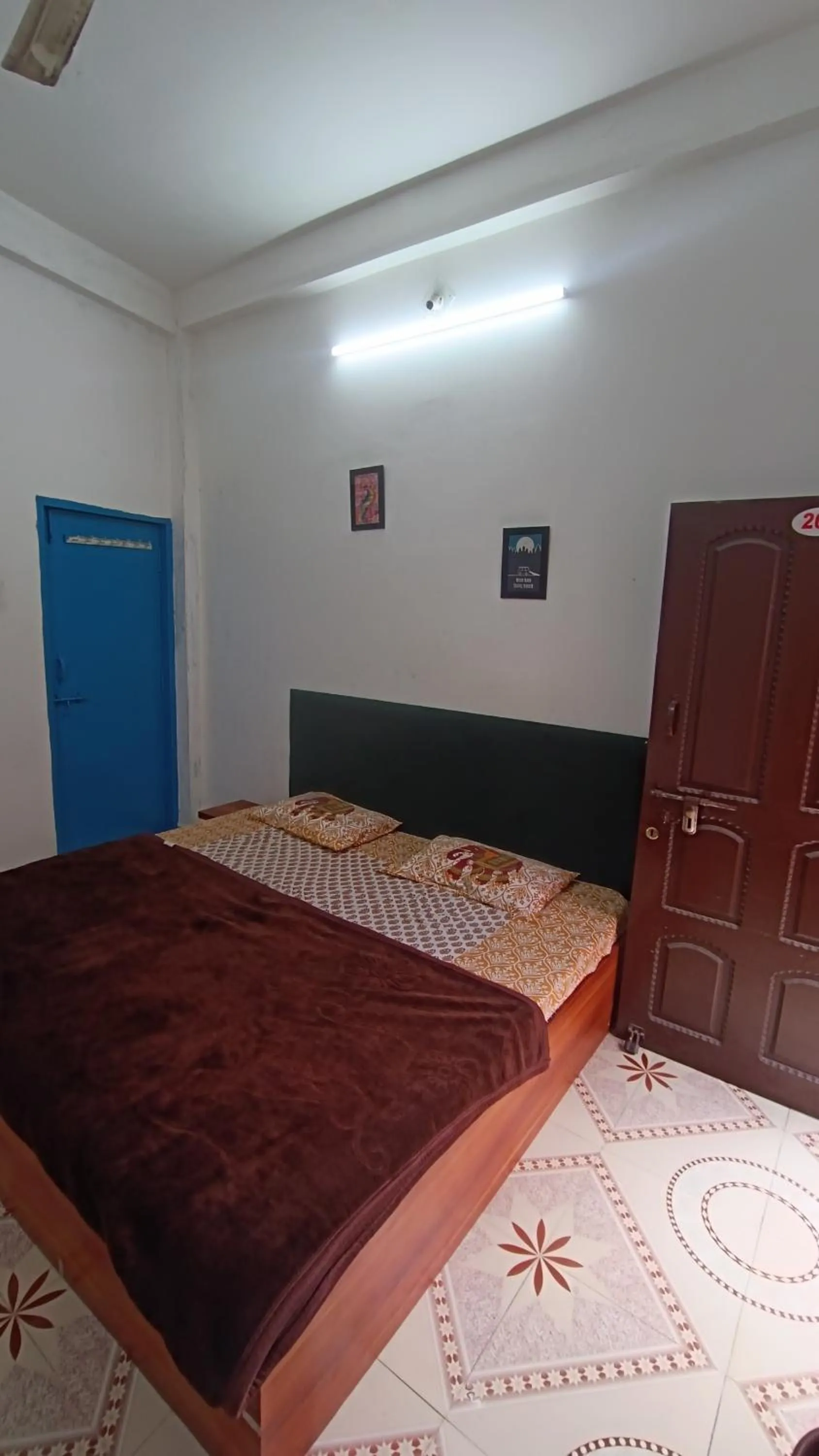 Bed in SHREE RAM KUTI