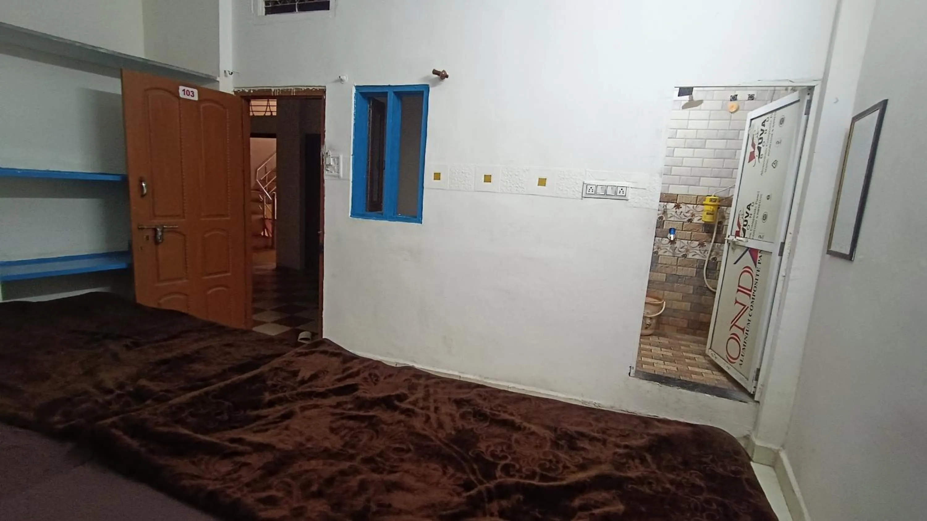 Bed in SHREE RAM KUTI