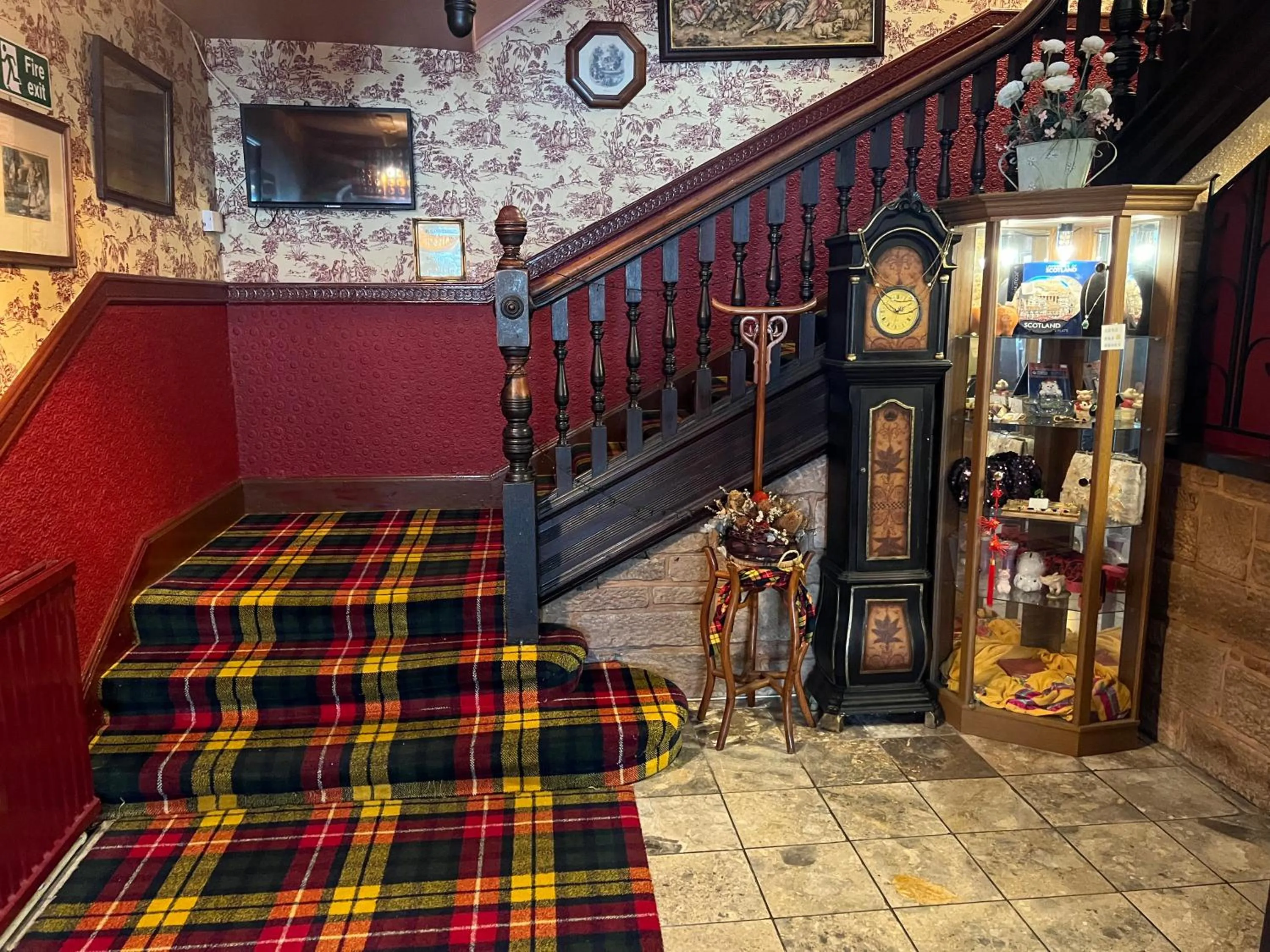 Lobby or reception, Bed in Strathpeffer Hotel