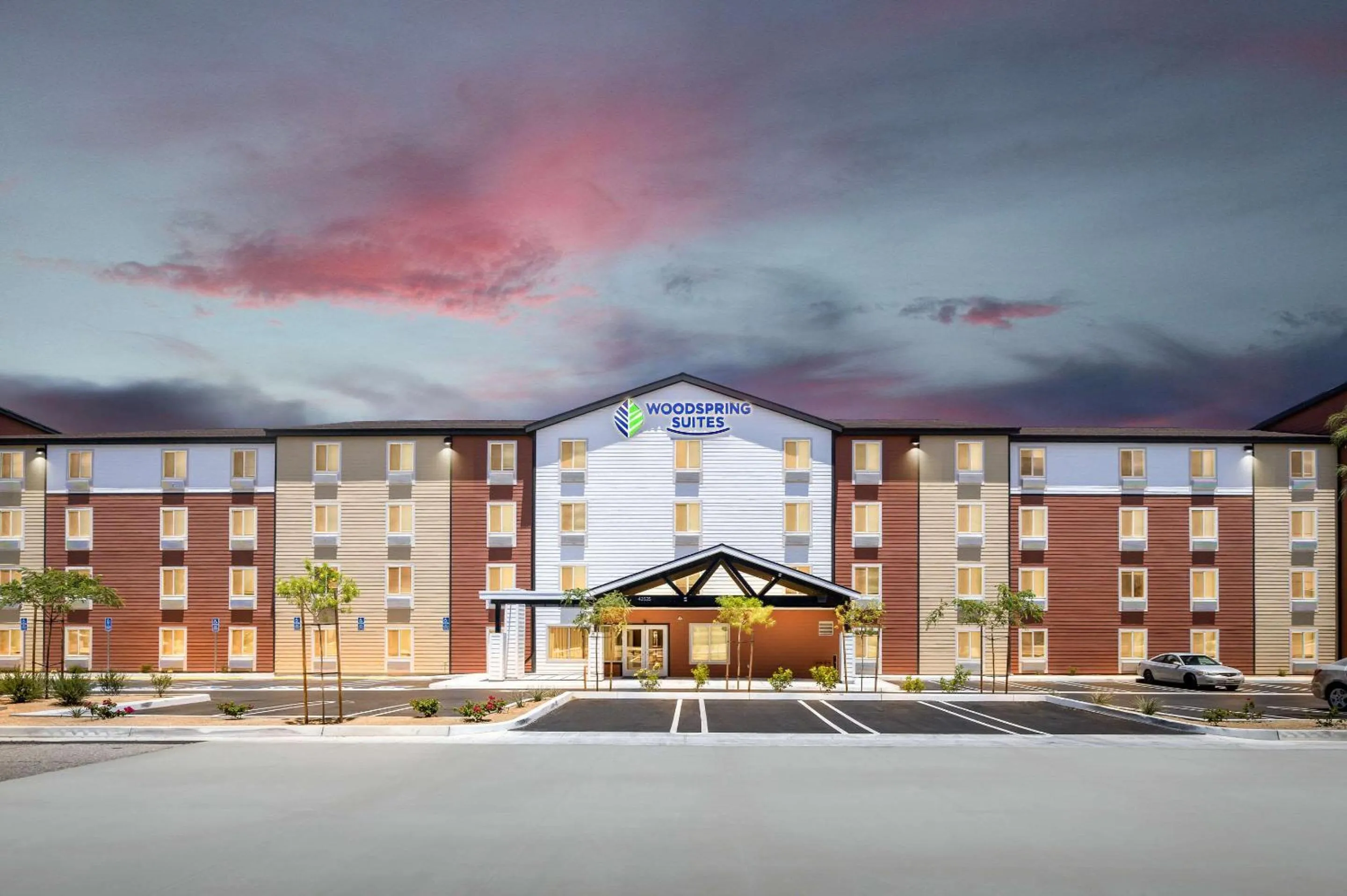 Property building in WoodSpring Suites Indio - Coachella Valley