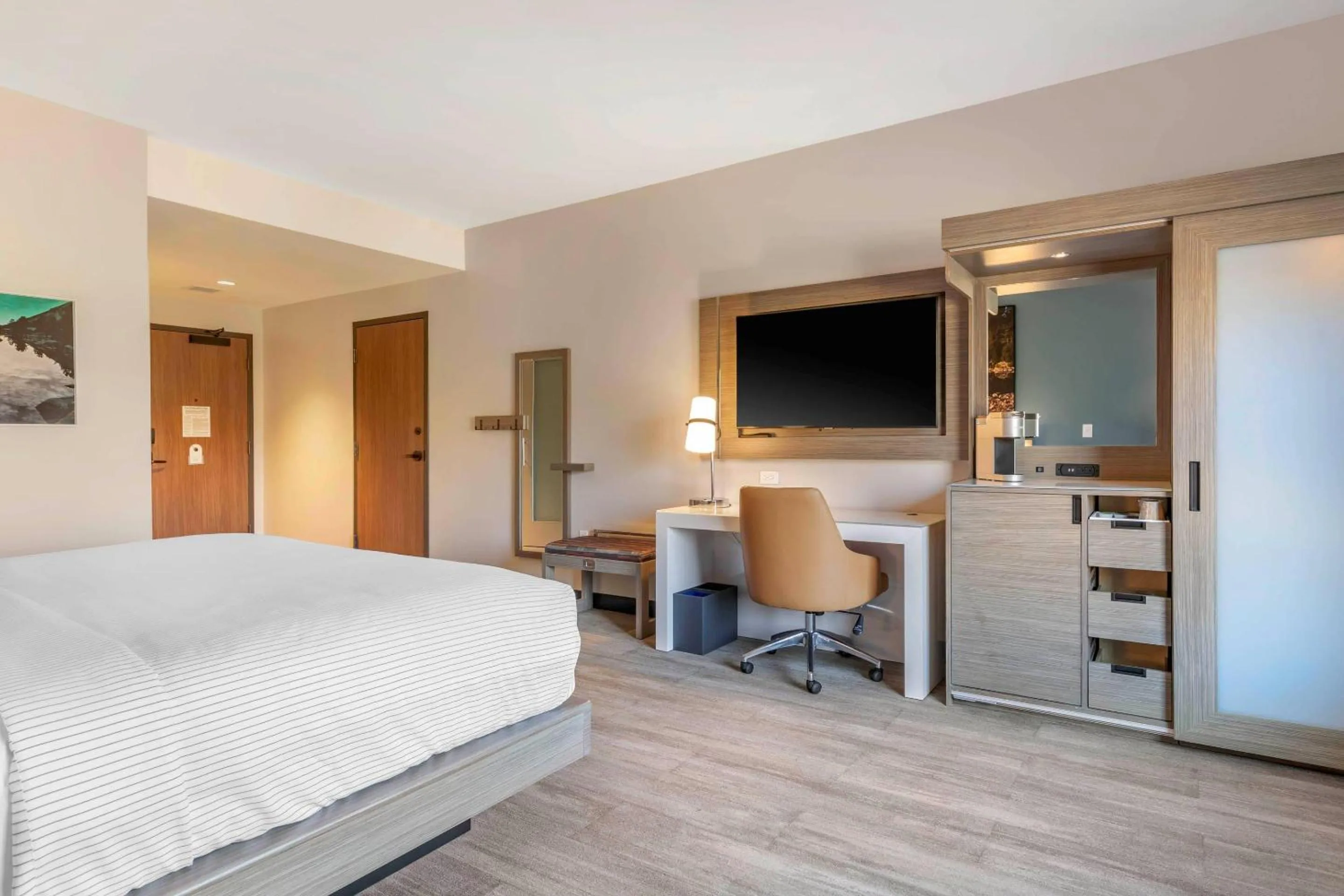 Bedroom, Bed in Cambria Hotel Lake Placid - Lakeside Resort