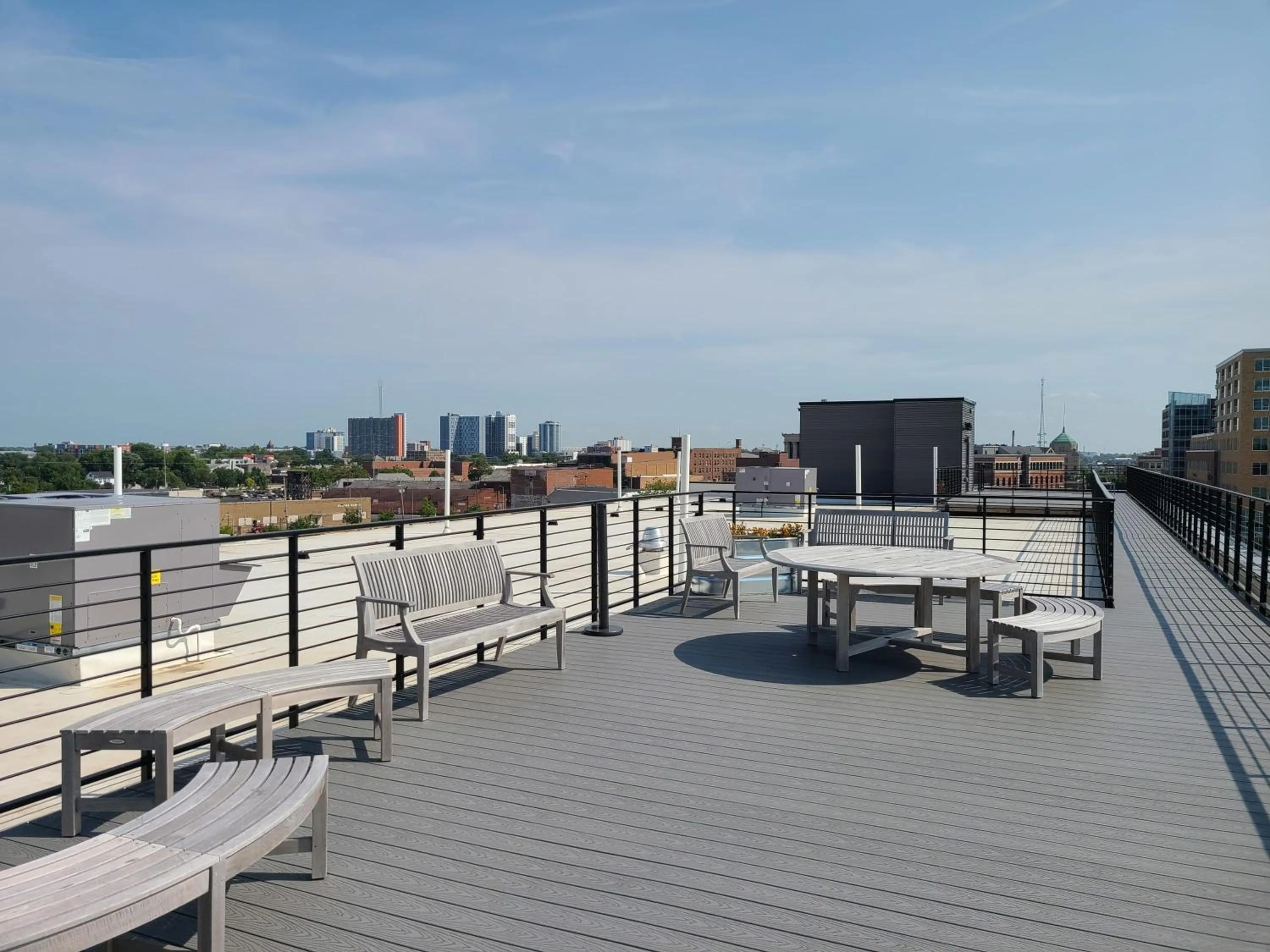 520 Neil Luxury 2 Bedroom