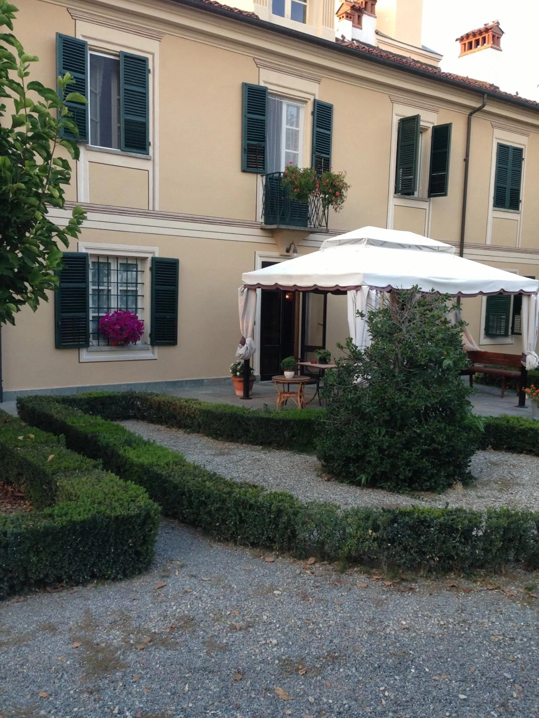 Facade/entrance in B&B Villa Cardellini