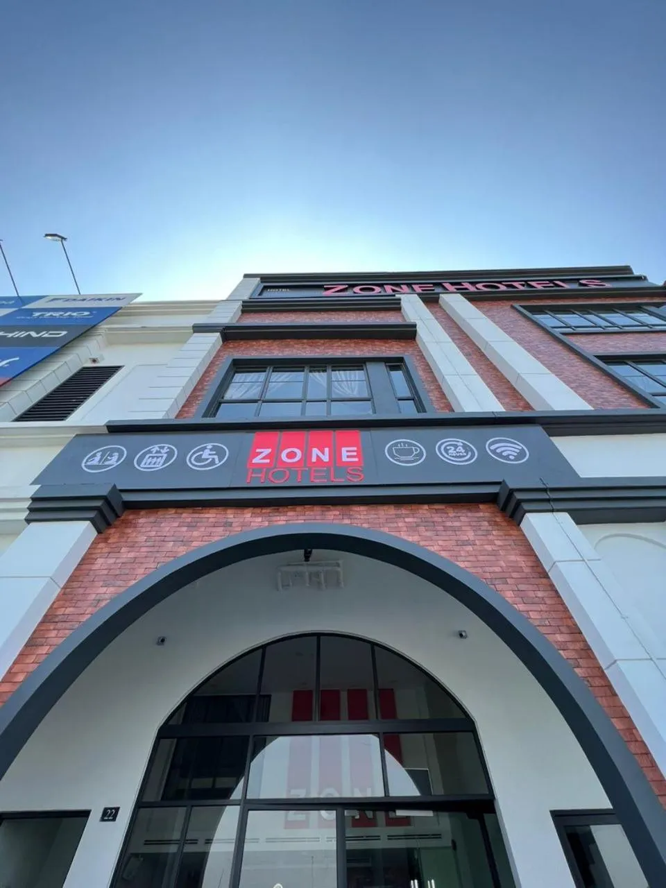 ZONE Hotels, Eco Grandeur