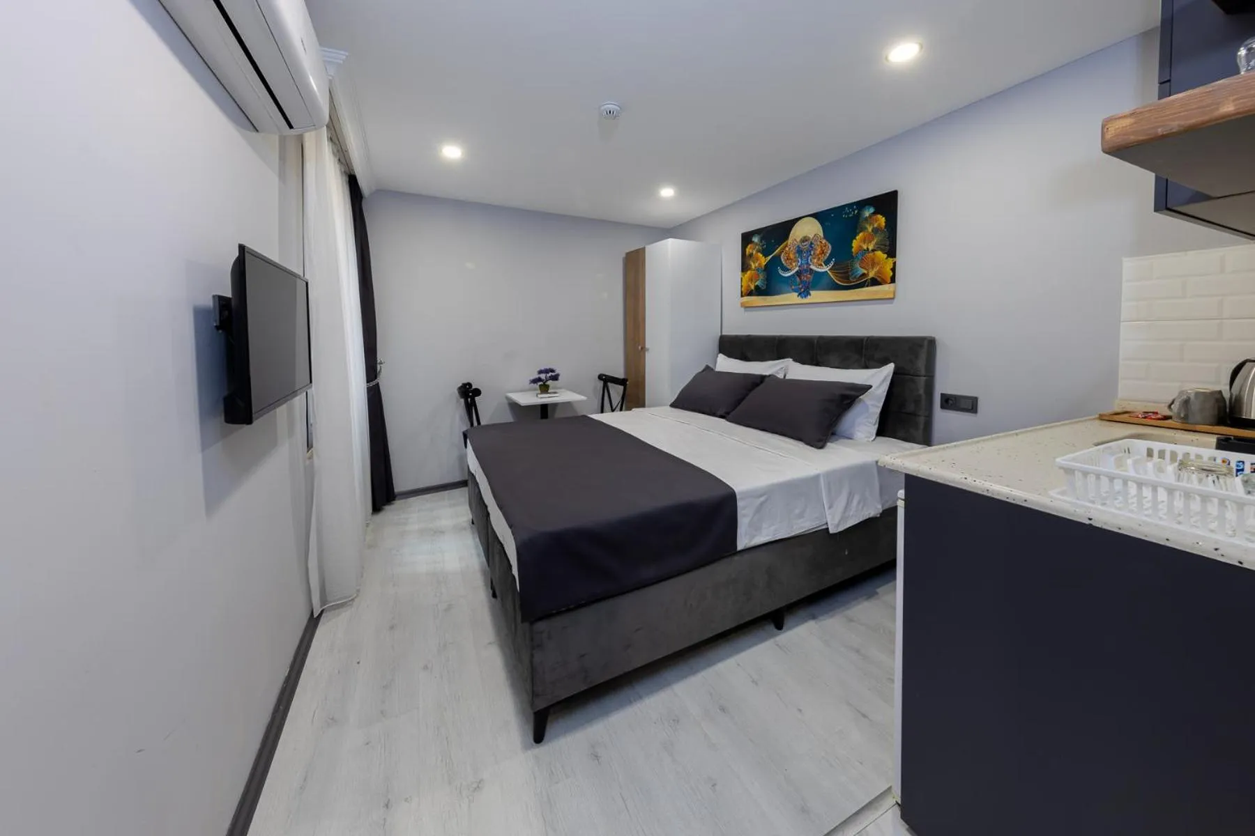 Bed in AYA LANGA HOTeL