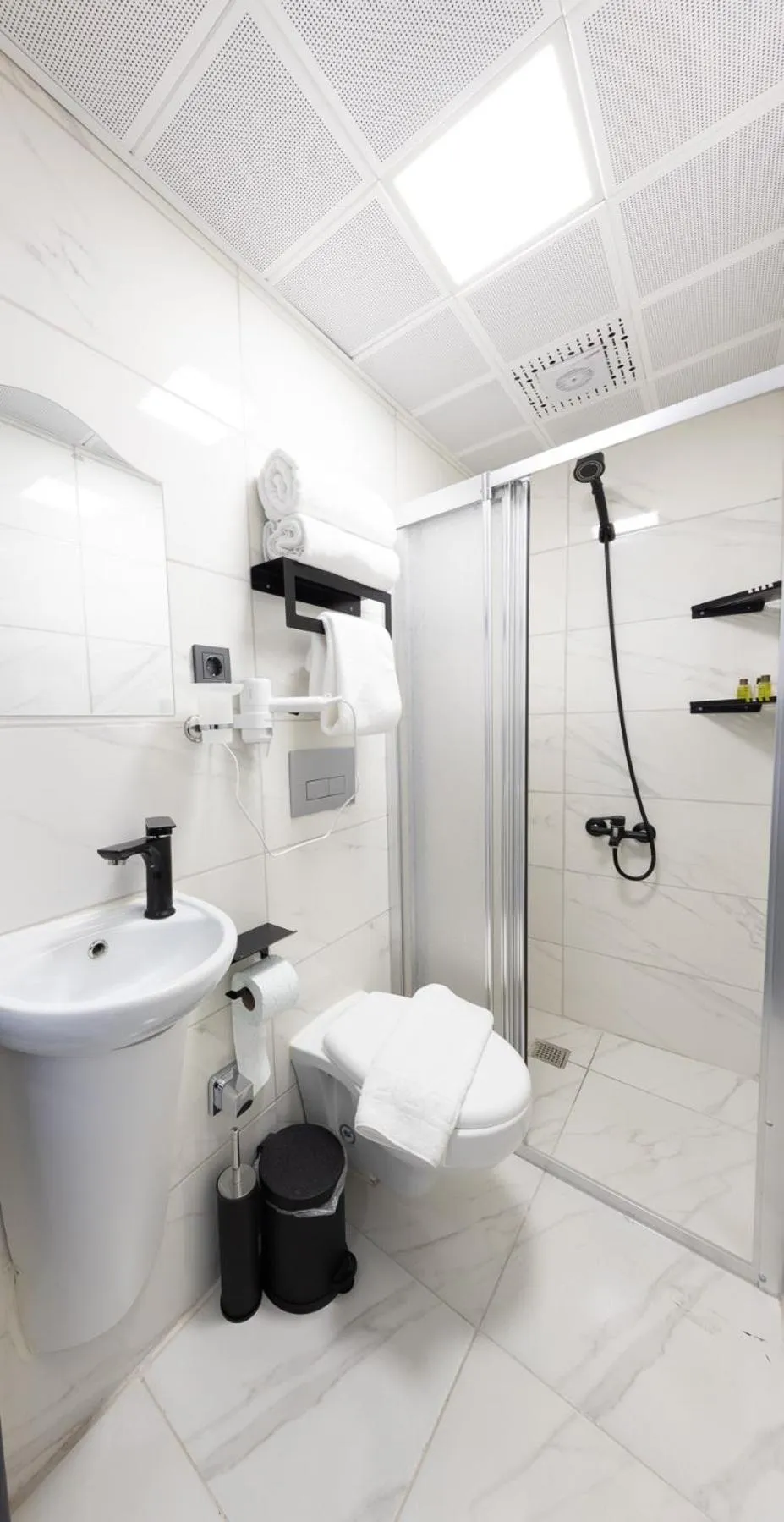 Bathroom in AYA LANGA HOTeL