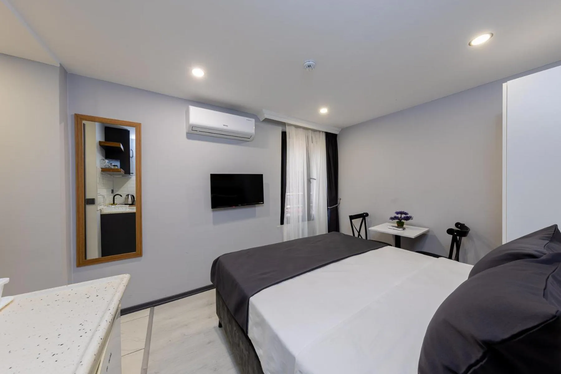 Bed in AYA LANGA HOTeL