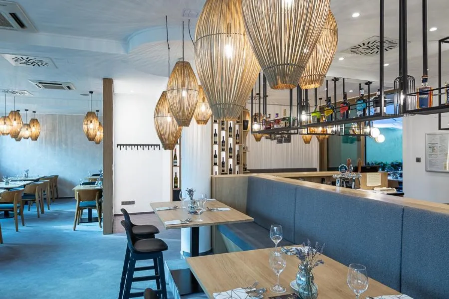 Fine Restaurant & Apartments