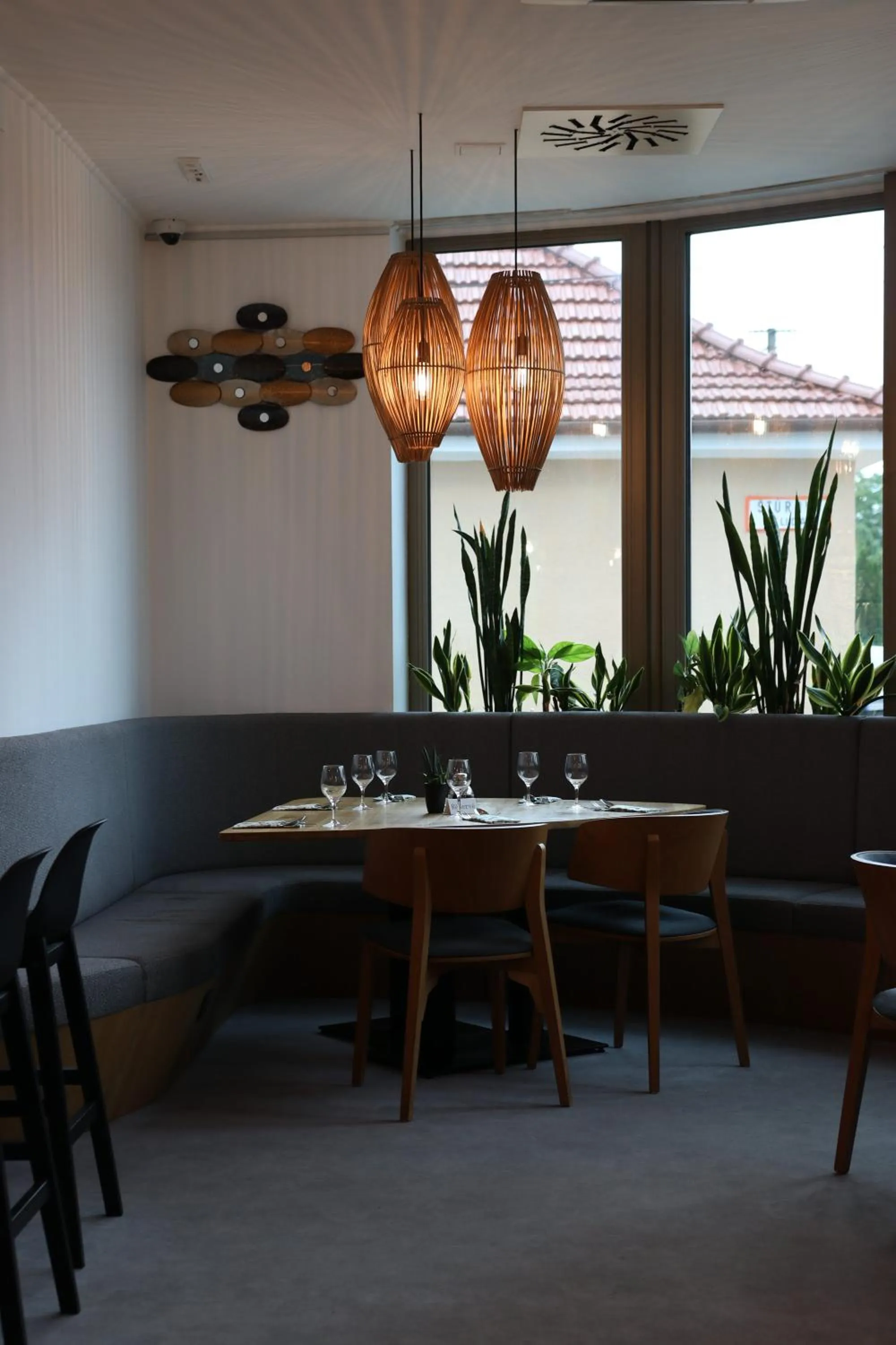 Fine Restaurant & Apartments