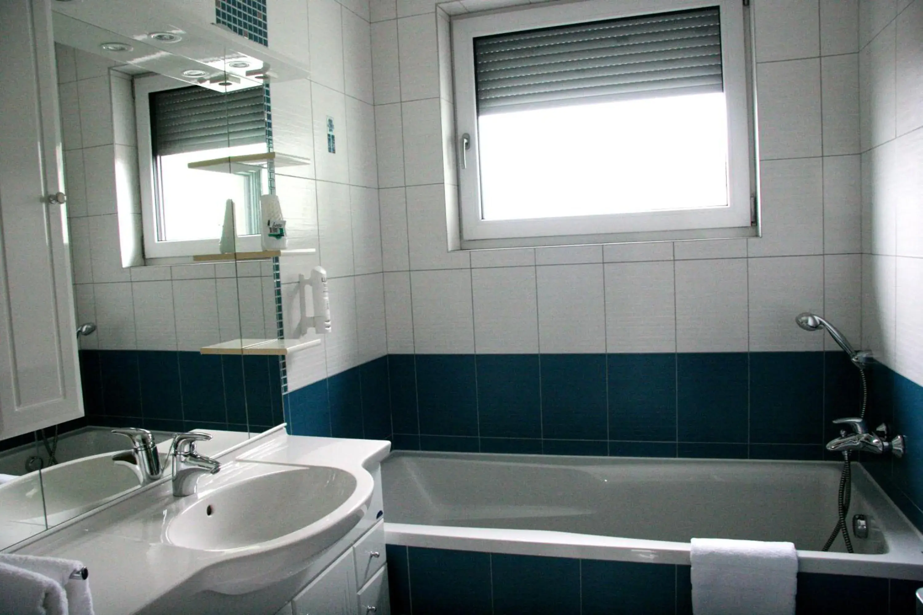 One-Bedroom Apartment in Fine Restaurant & Apartments One-Bedroom Apartment in Fine Restaurant & Apartments