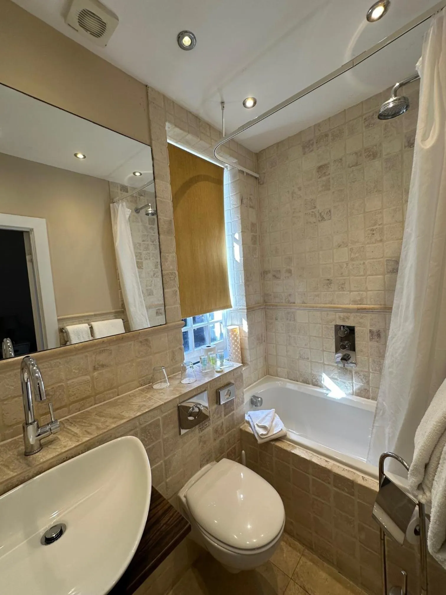Bathroom in Langtry Manor Hotel