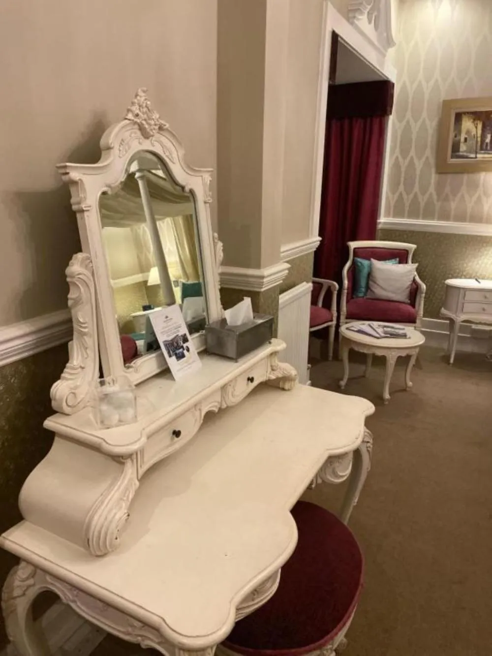 Bedroom in Langtry Manor Hotel