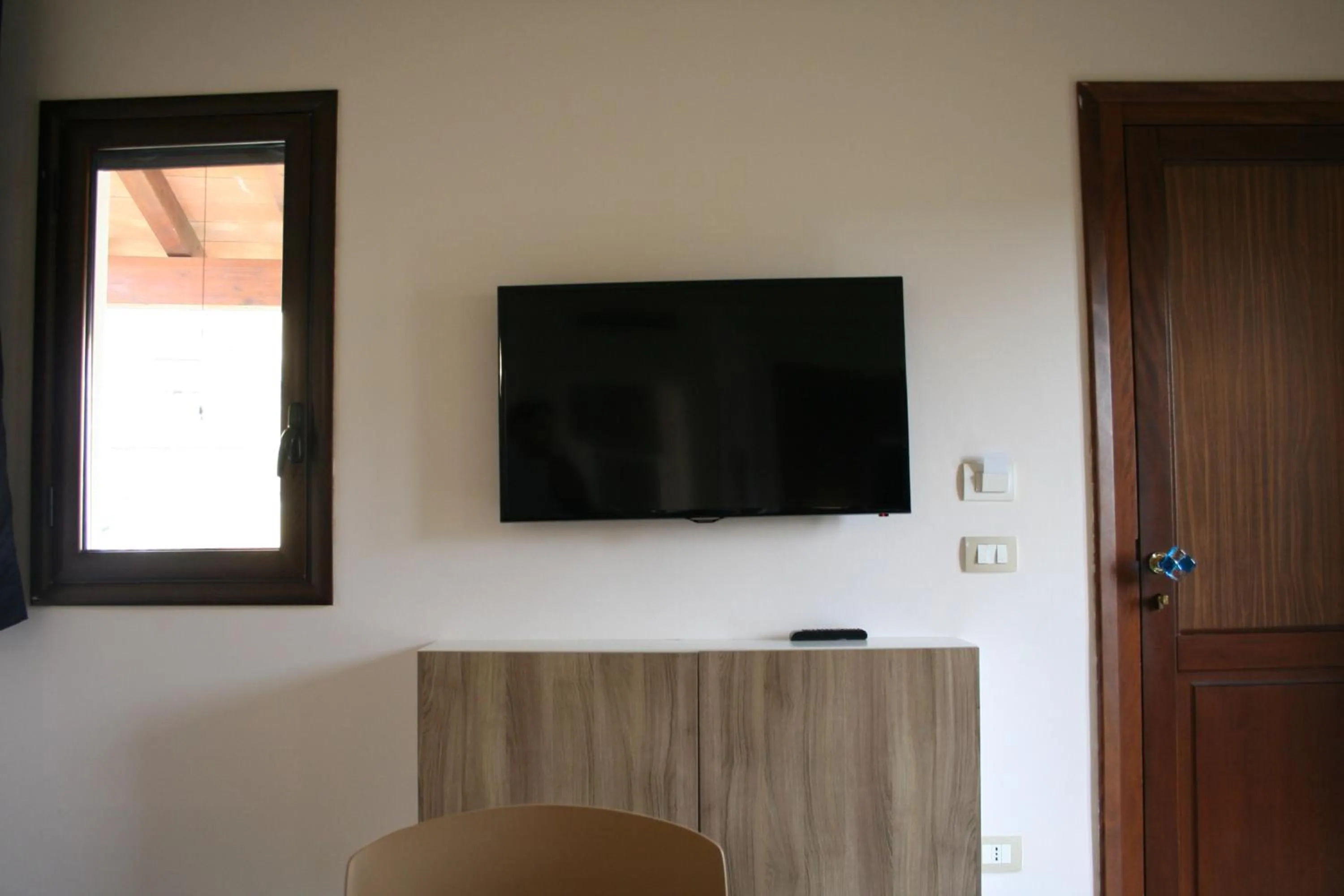 TV and multimedia in Bamboo Luxury B&B