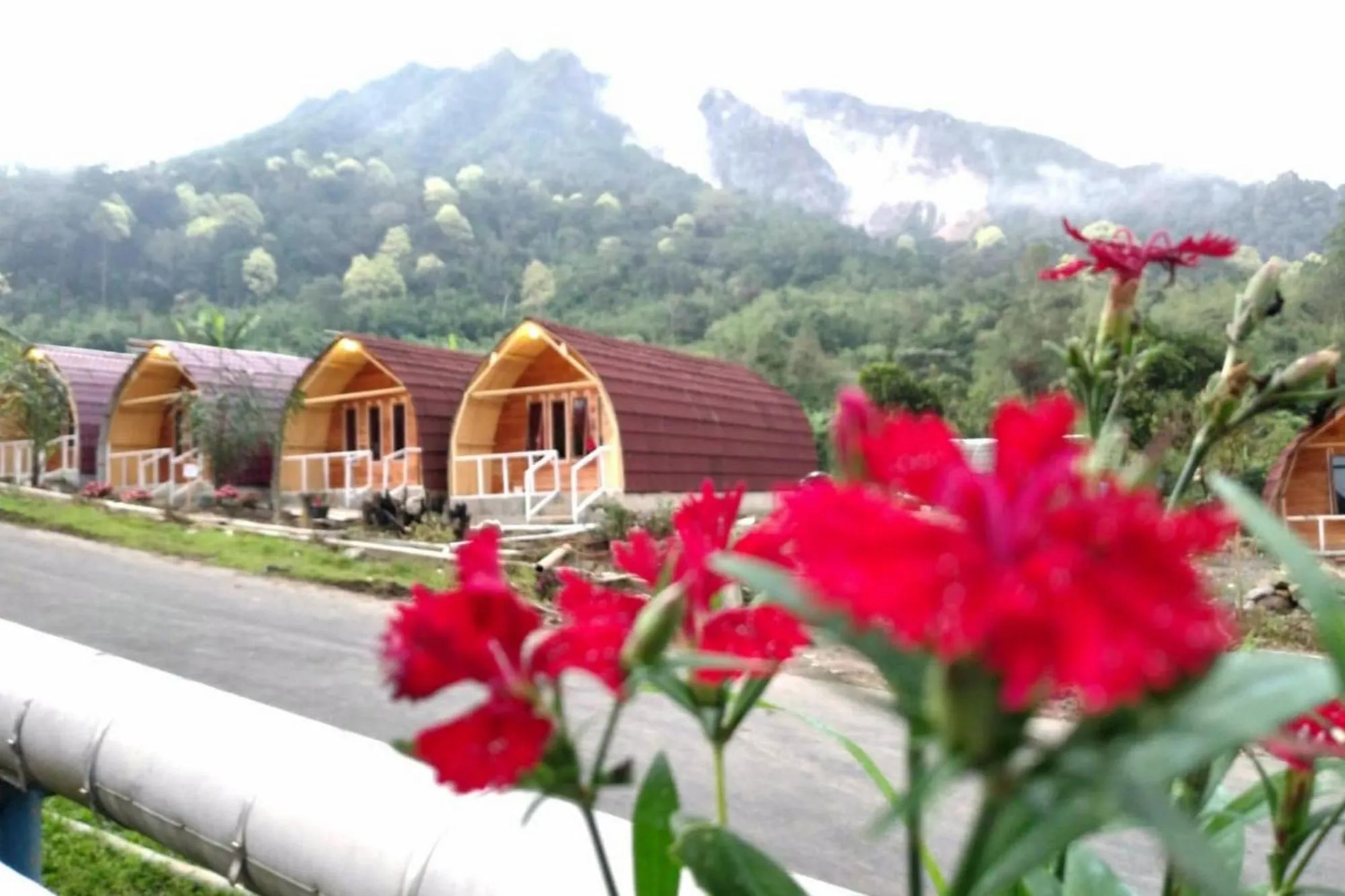 Property building in Penginapan puncak Dua Mitra RedDoorz