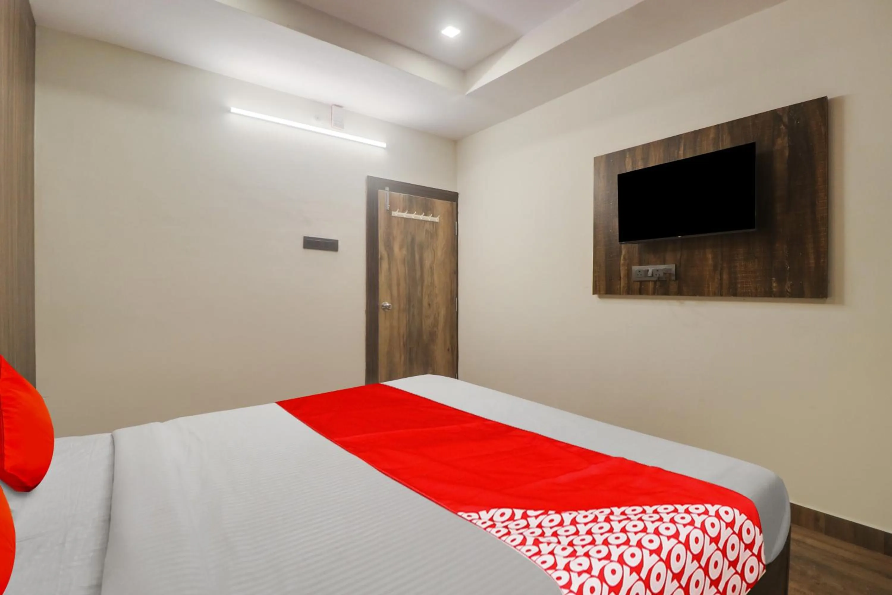 Bedroom, Bed in Hotel O R Square Grand