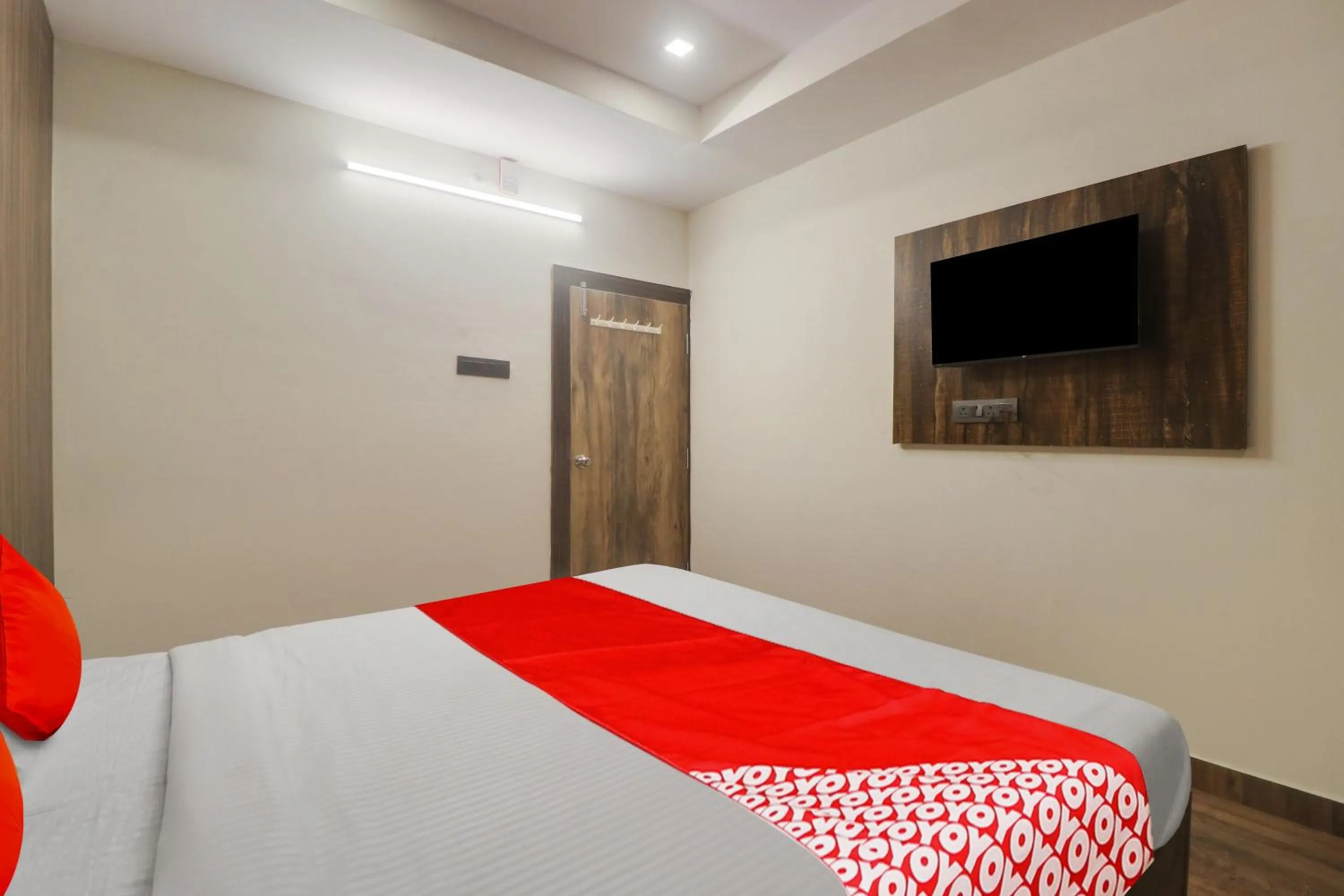 Bedroom, Bed in Hotel O R Square Grand