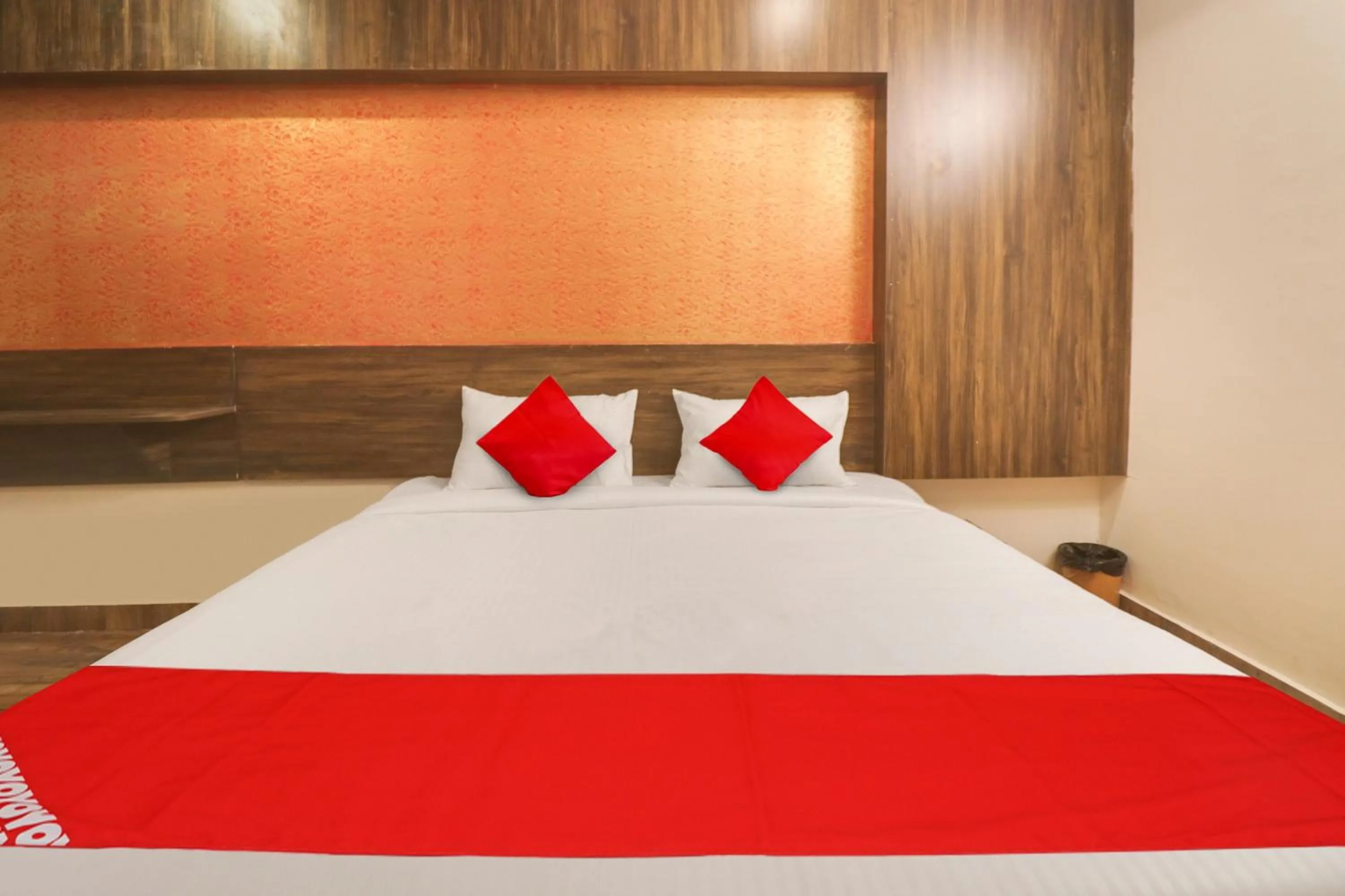 Bedroom, Bed in Hotel O R Square Grand