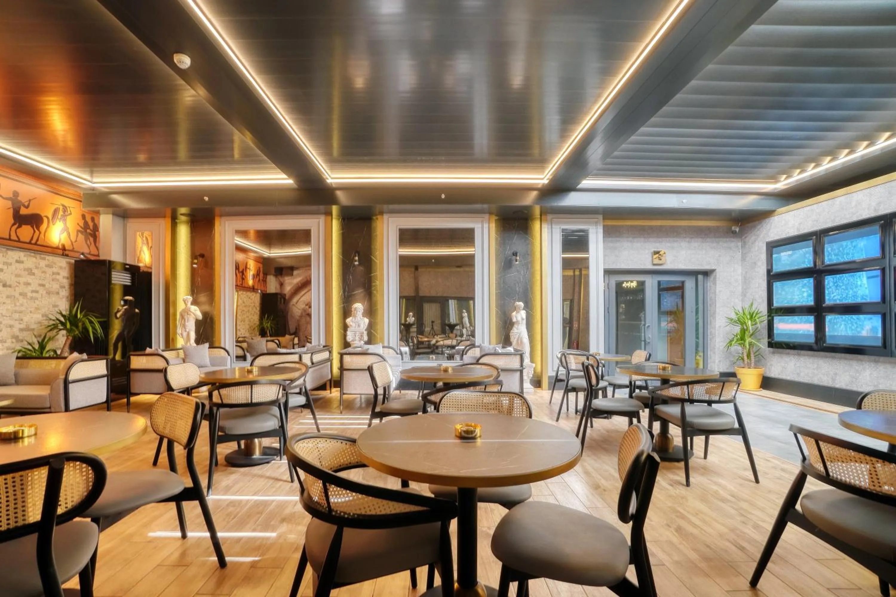 TV and multimedia in İbos Hotels Izmir