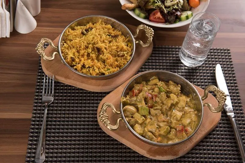 Restaurant/places to eat in İbos Hotels Izmir