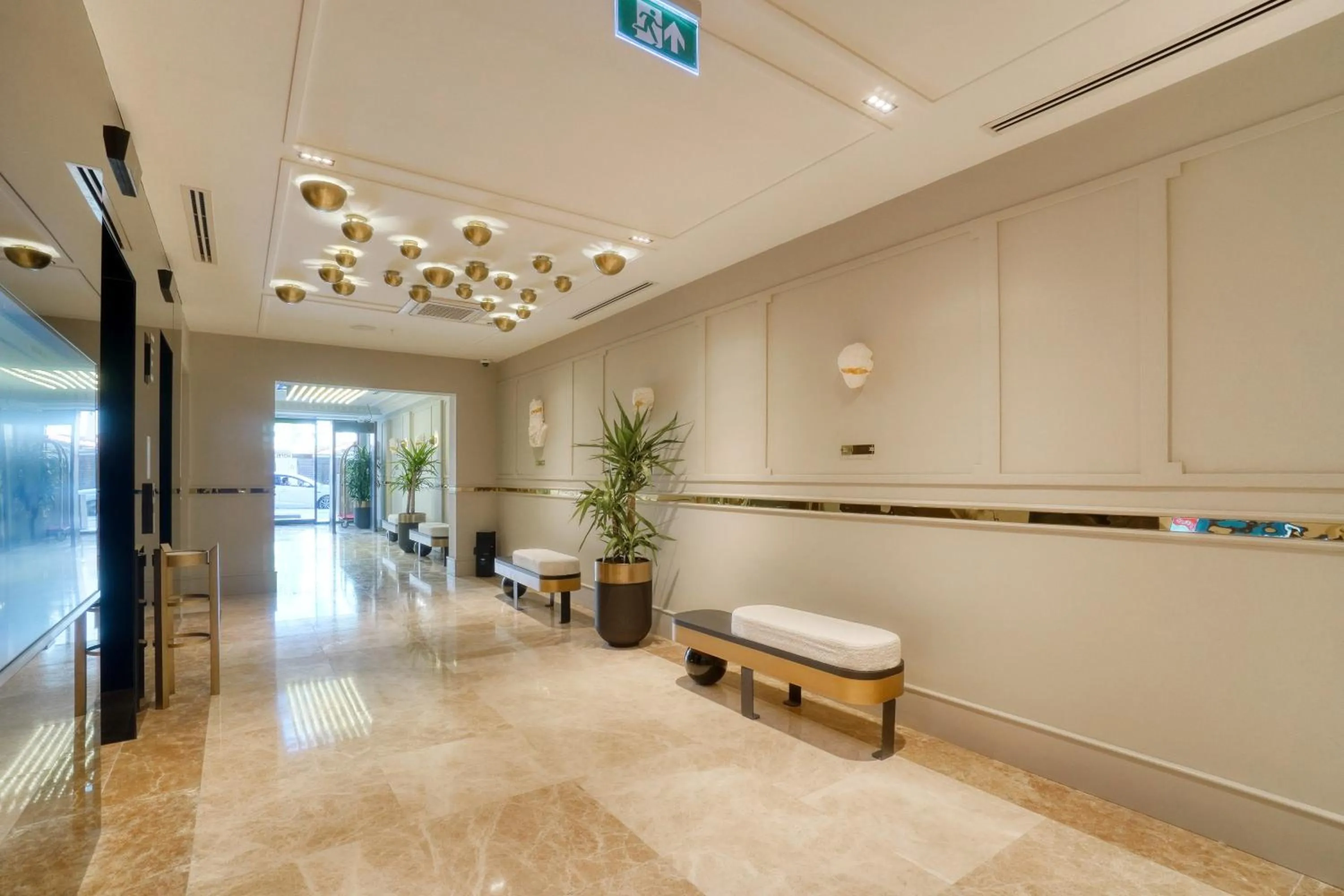 Lobby or reception in İbos Hotels Izmir