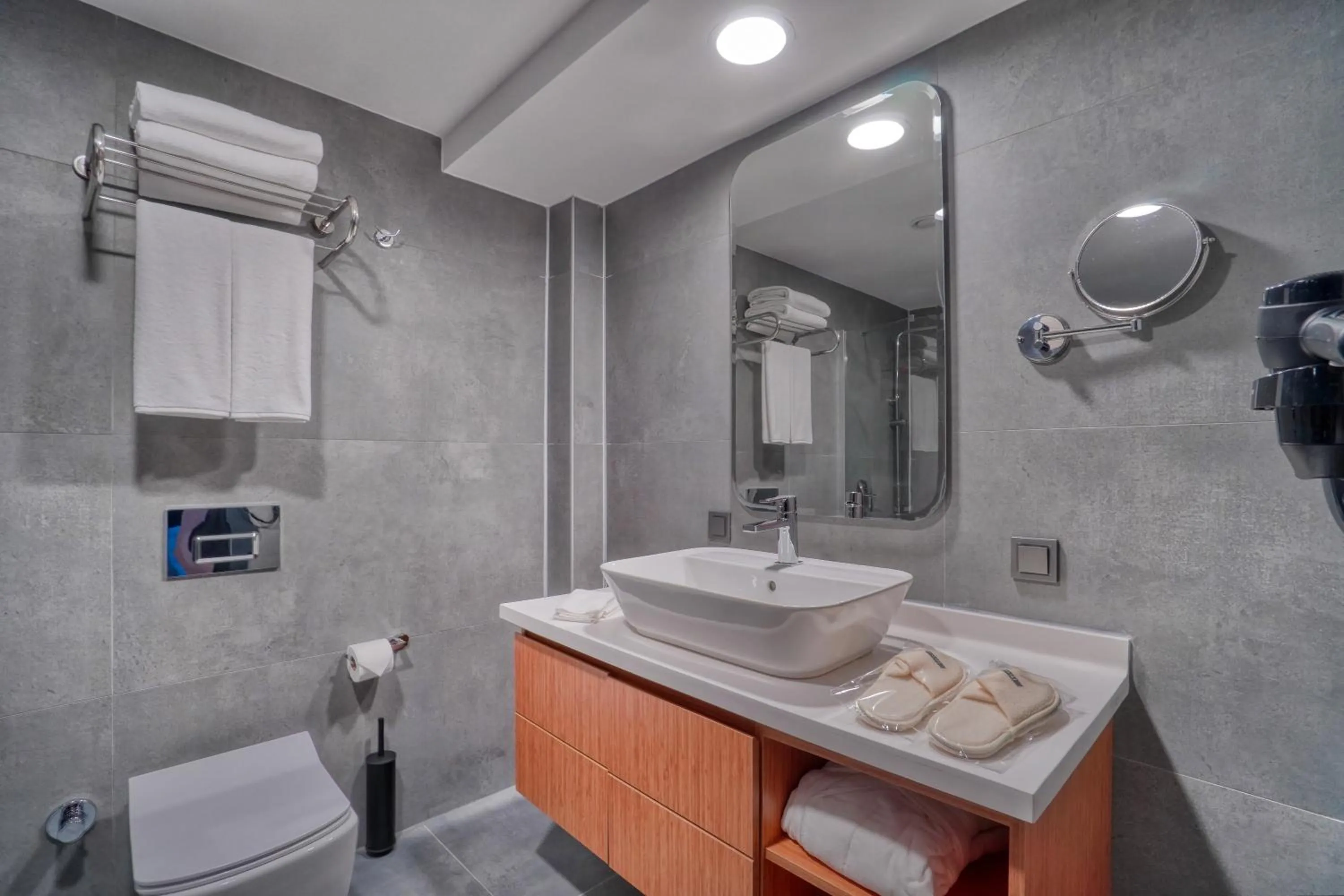 Shower in İbos Hotels Izmir