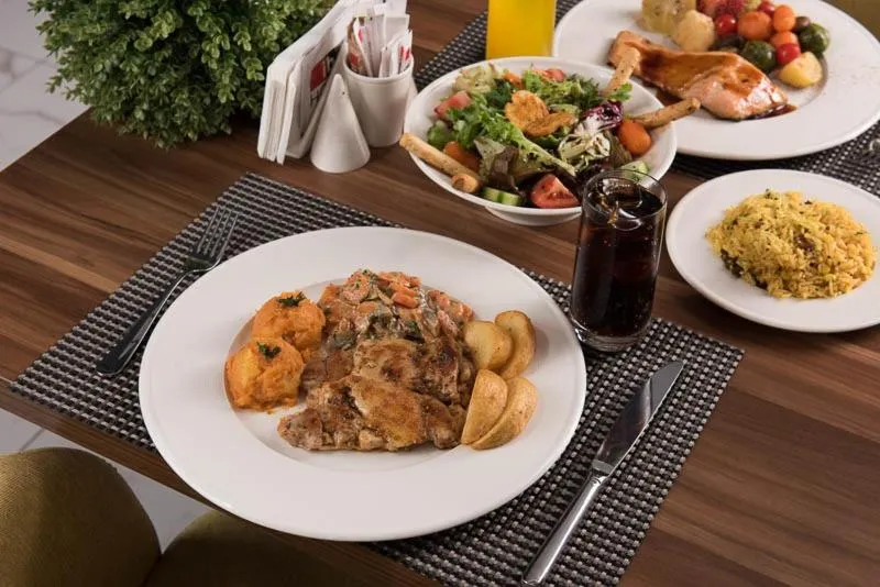 Restaurant/places to eat in İbos Hotels Izmir