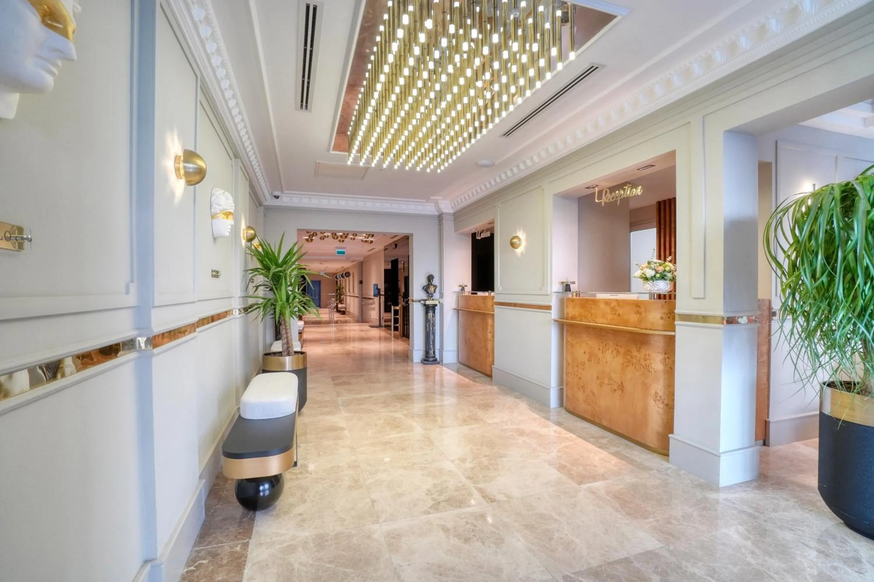 Lobby or reception in İbos Hotels Izmir