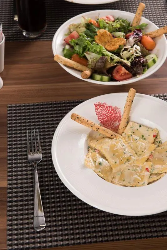 Restaurant/places to eat in İbos Hotels Izmir