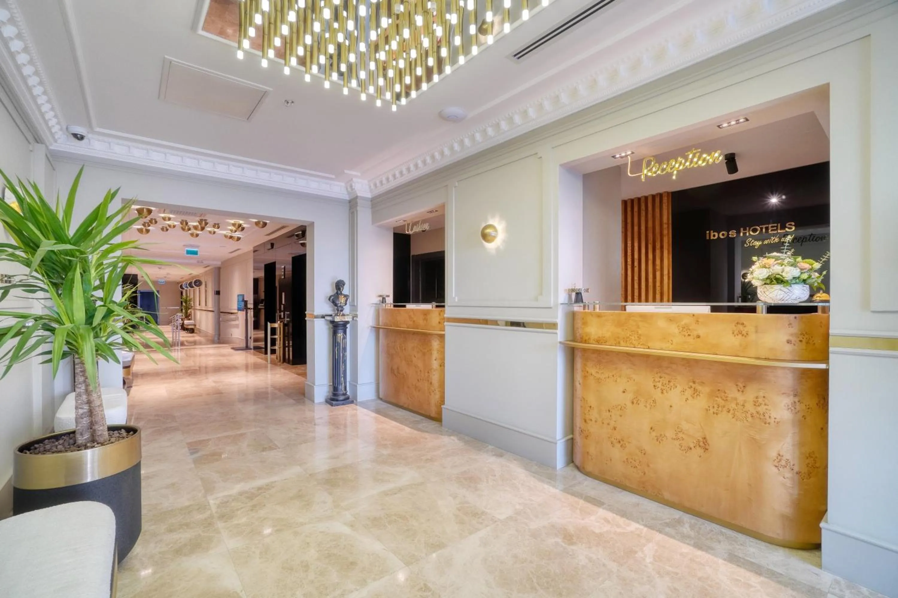 Lobby or reception in İbos Hotels Izmir