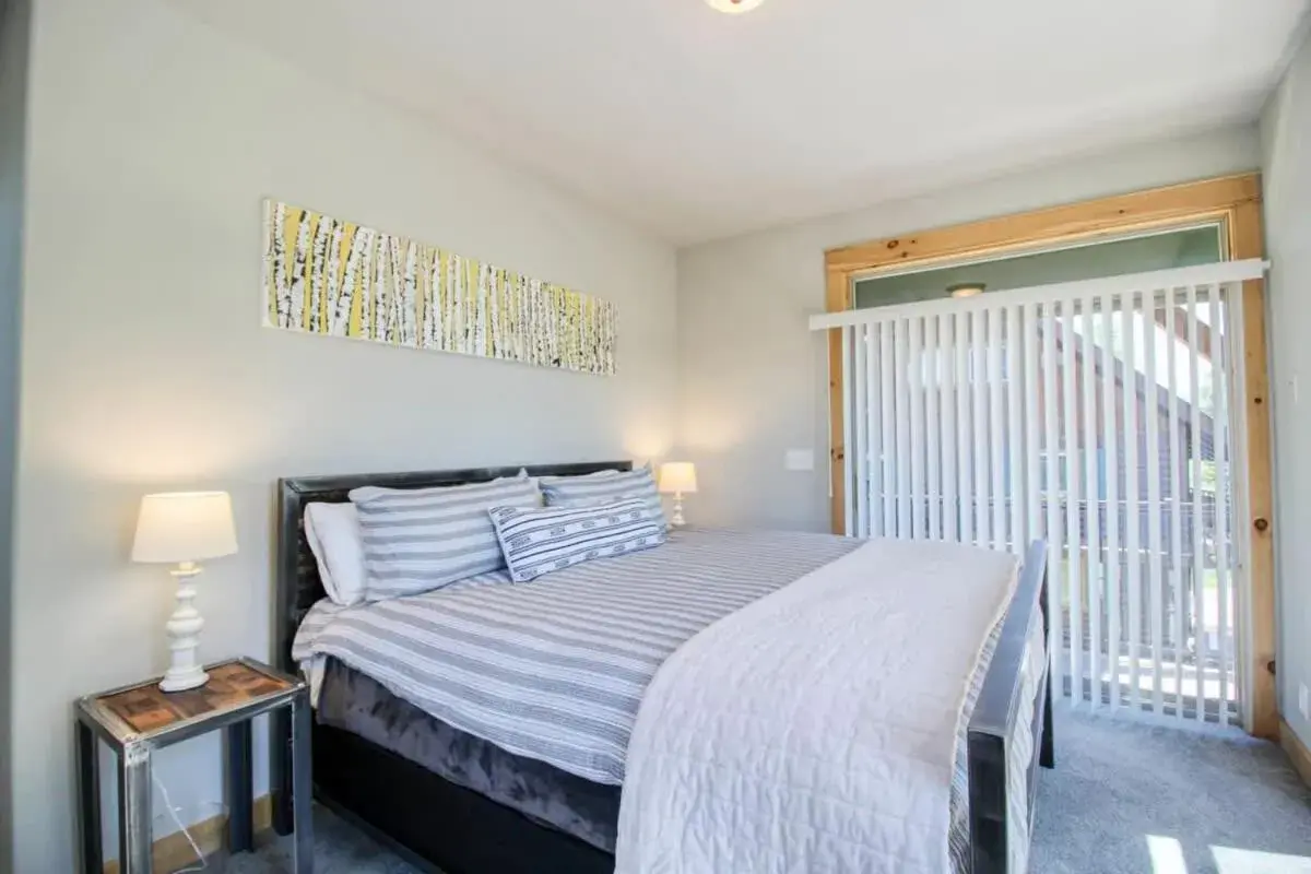 Modern 3bd cabin in Edgewater Modern 3bd cabin in Edgewater