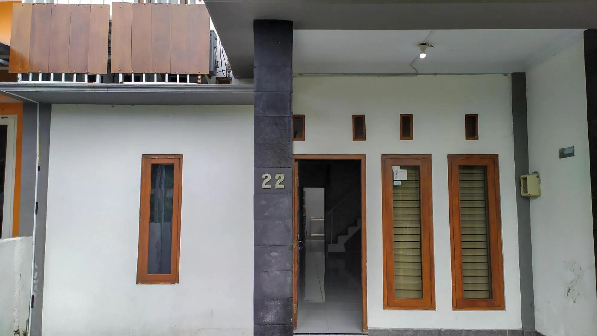 Property building in Omah Leren Mitra RedDoorz near Gembiraloka Zoo Yogyakarta
