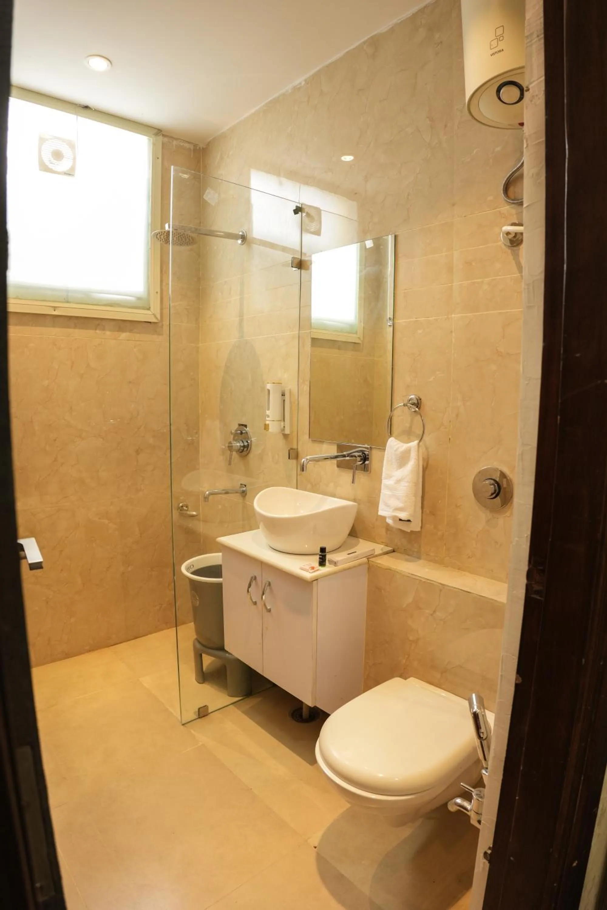 Toilet in Hotel Lime Tree