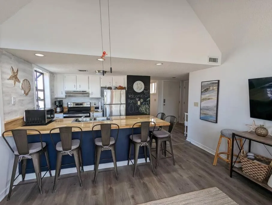 Kitchen or kitchenette in A Day at the Dunes! Shore Drive NMB