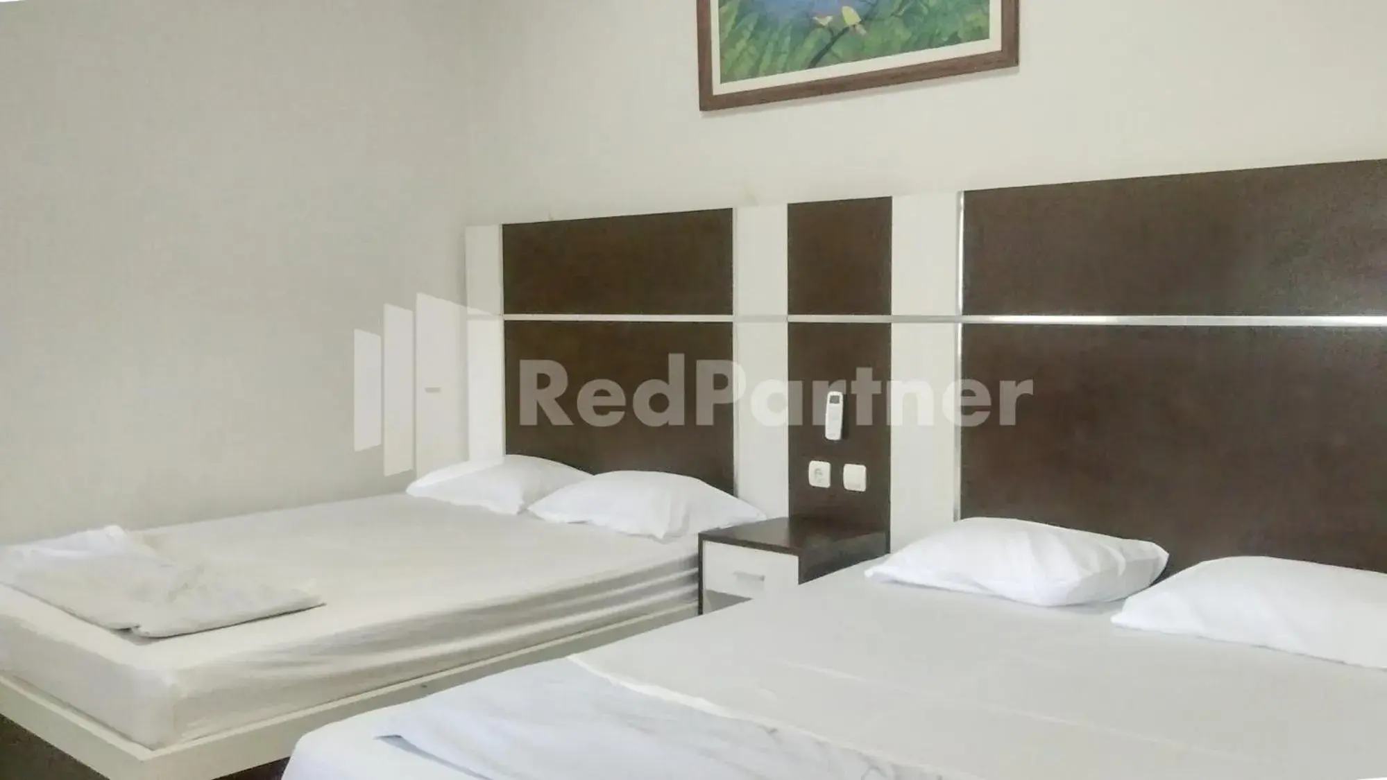 Family Room - single occupancy in The SO Hotel Mitra RedDoorz Family Room - single occupancy in The SO Hotel Mitra RedDoorz