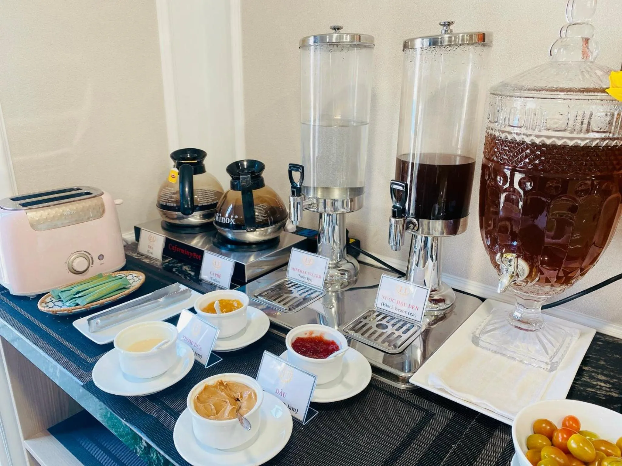 Coffee/tea facilities in Hera Luxury Hotel