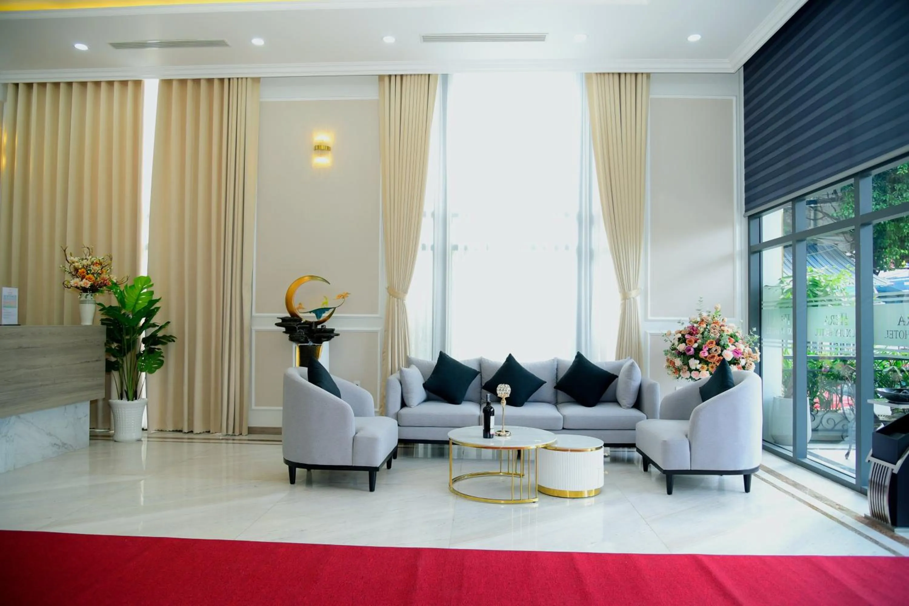 Seating area in Hera Luxury Hotel