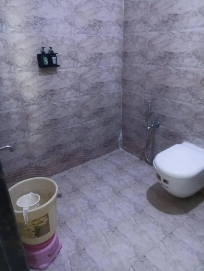 Bathroom in Hotel Bafna Lawn