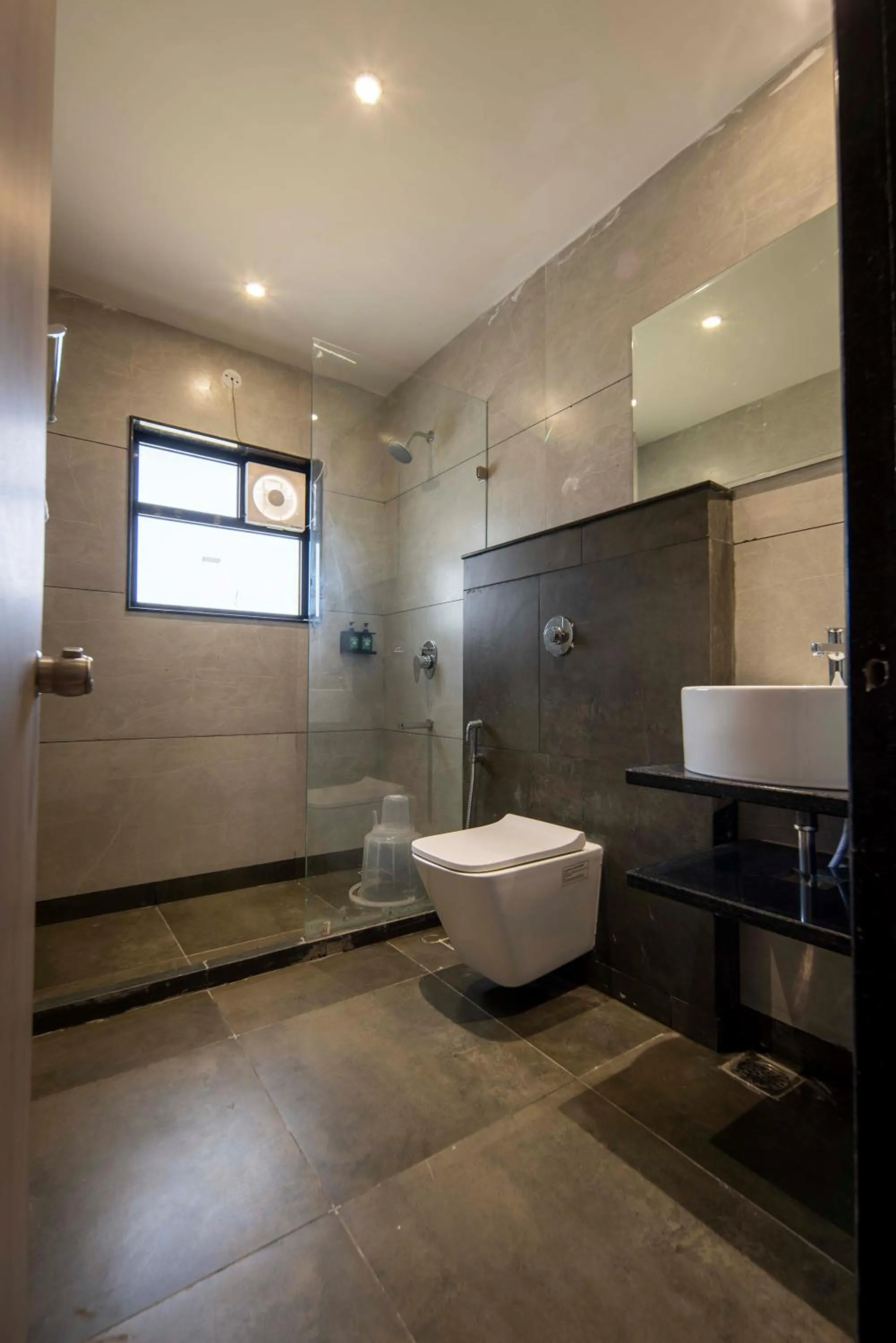 Bathroom in Hotel Bafna Lawn