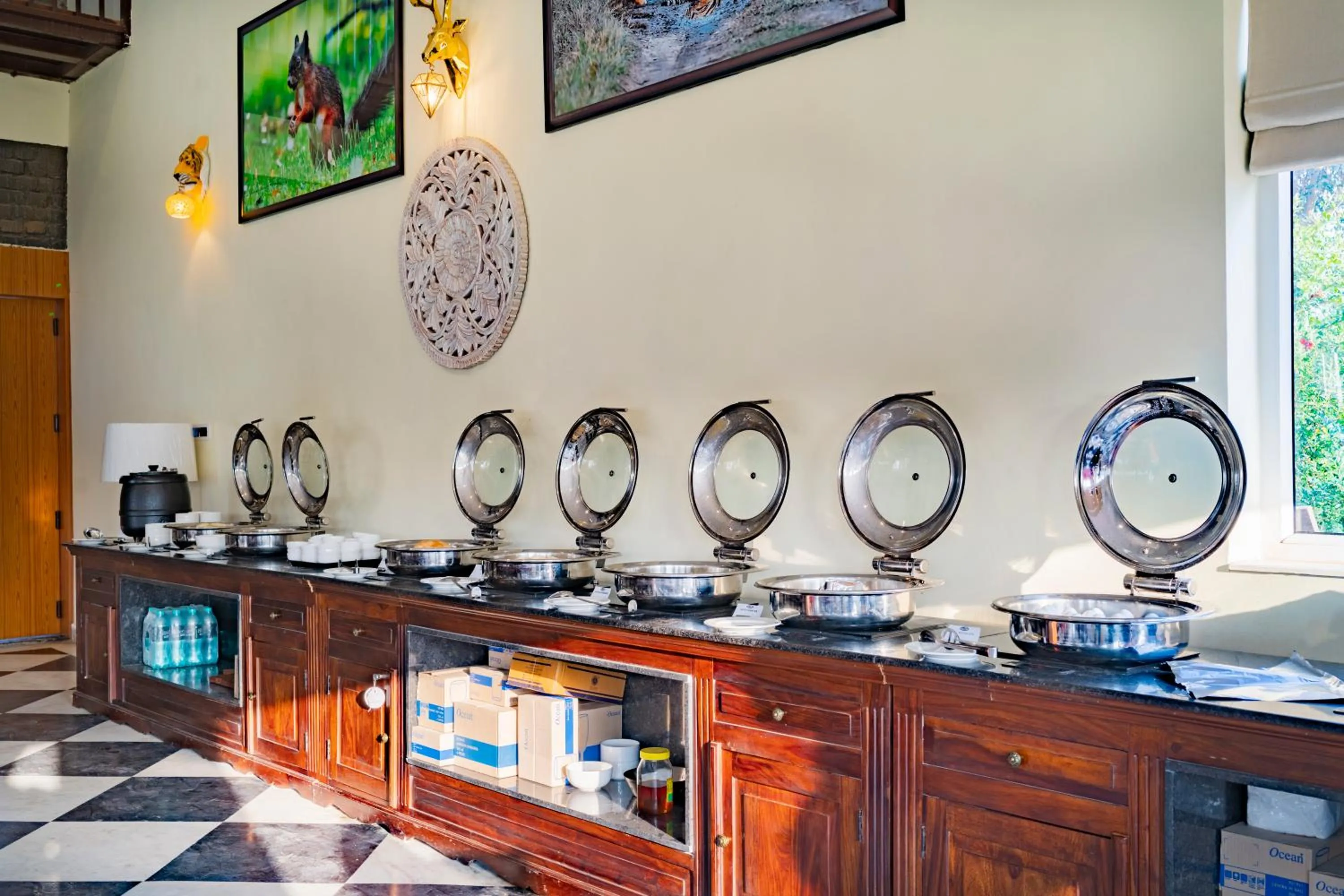 Restaurant/places to eat in Spree Resort Sariska