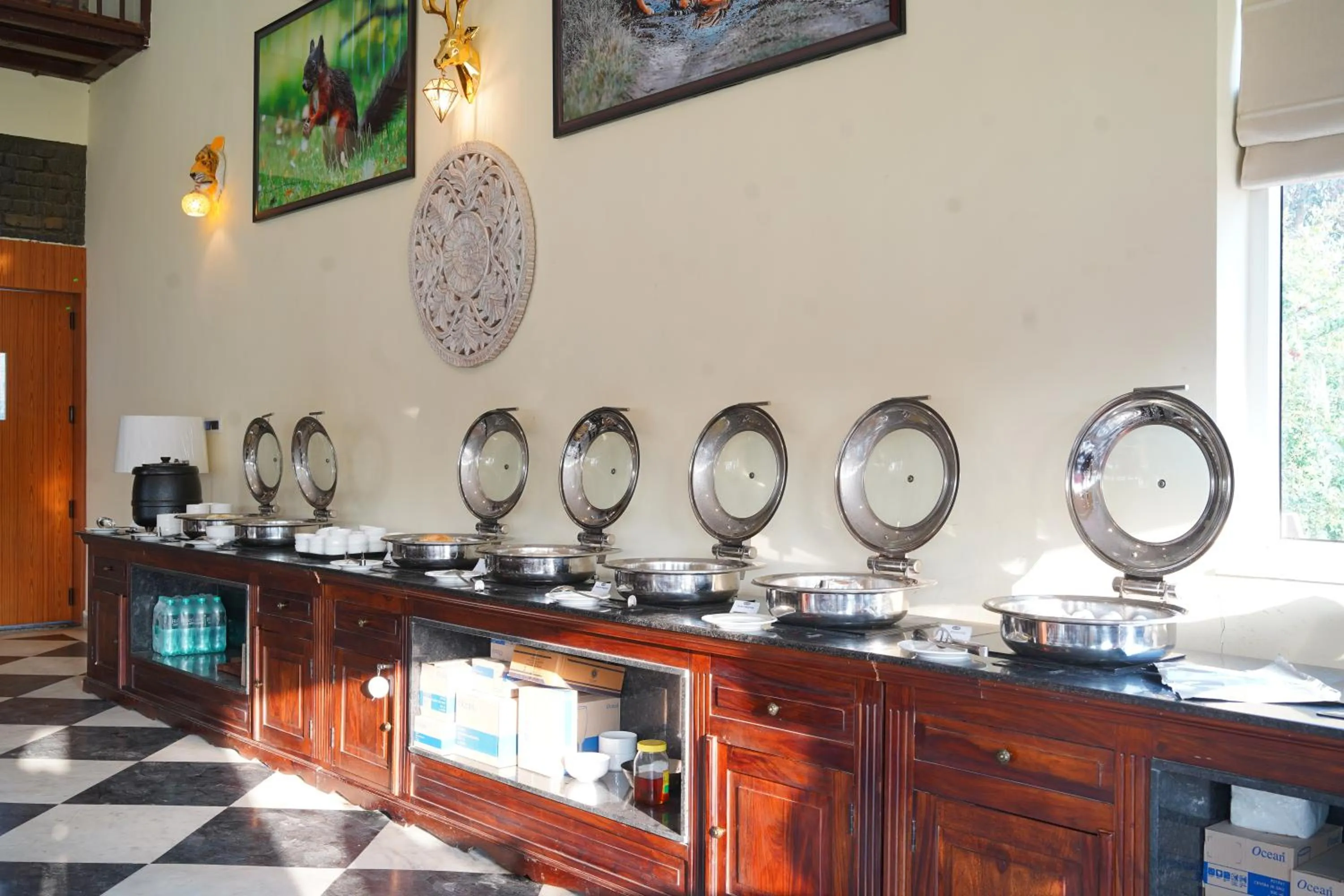 Restaurant/places to eat in Spree Resort Sariska