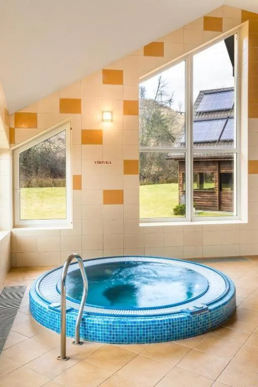 Hot Tub in Hotel Sipox