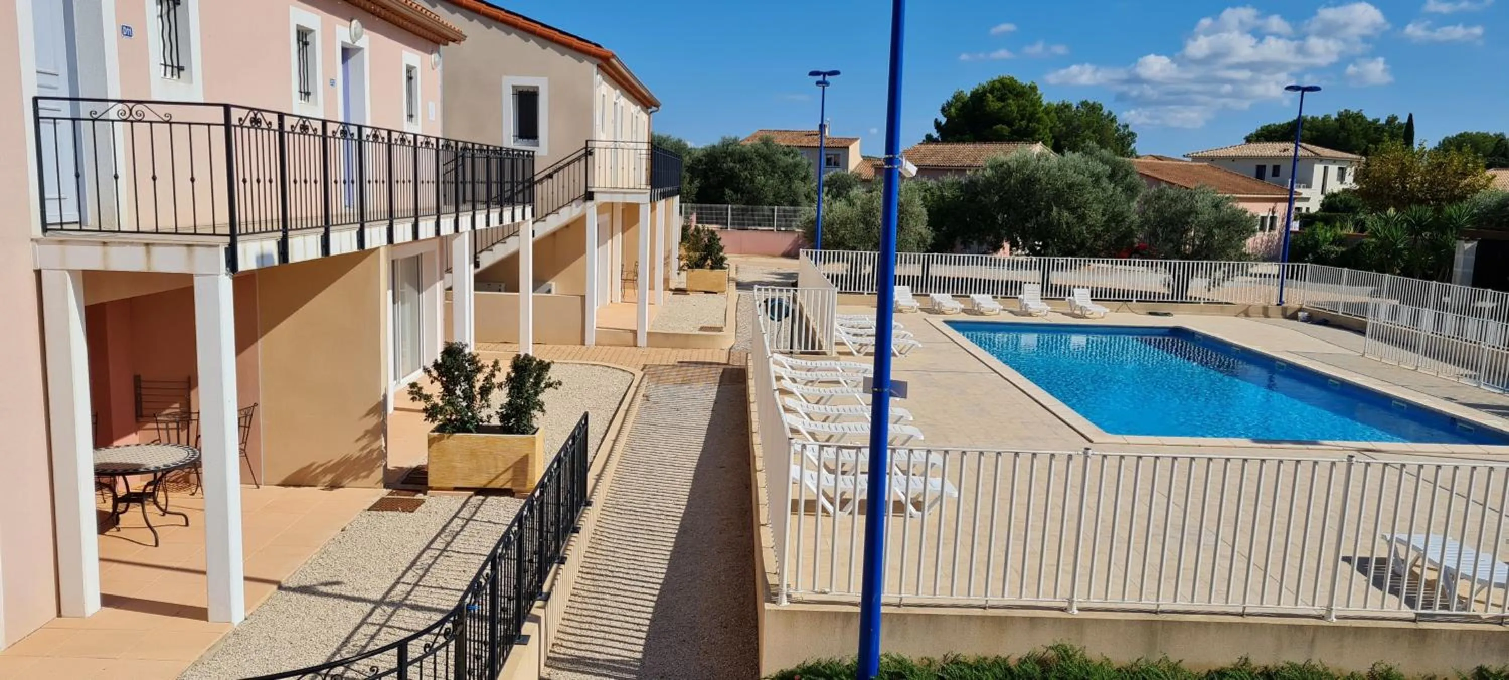 Balcony/Terrace in Appart'hotel Résidence La Provence