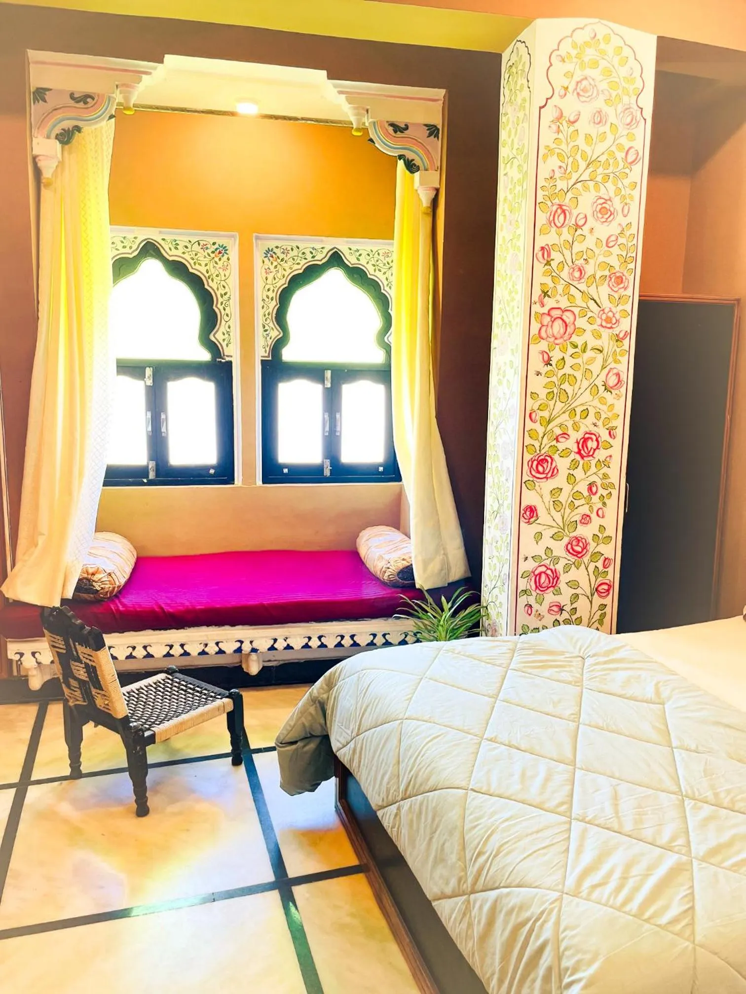 Living room, Bed in Mild Life Hostel Udaipur