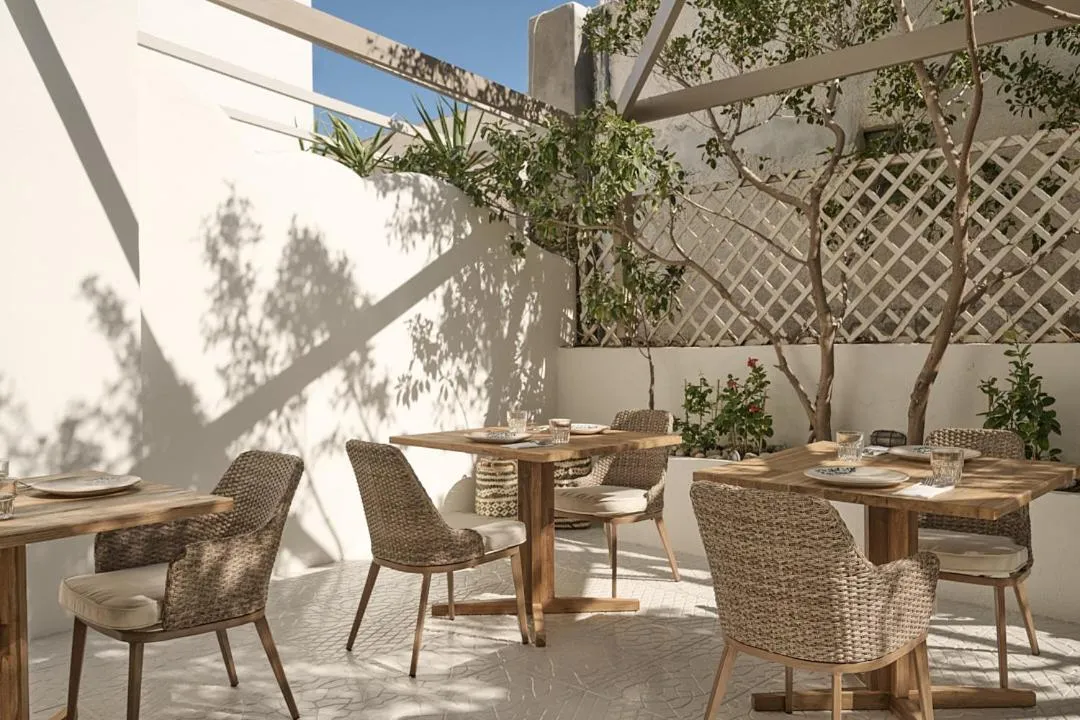 Breakfast in Utopia Hotel