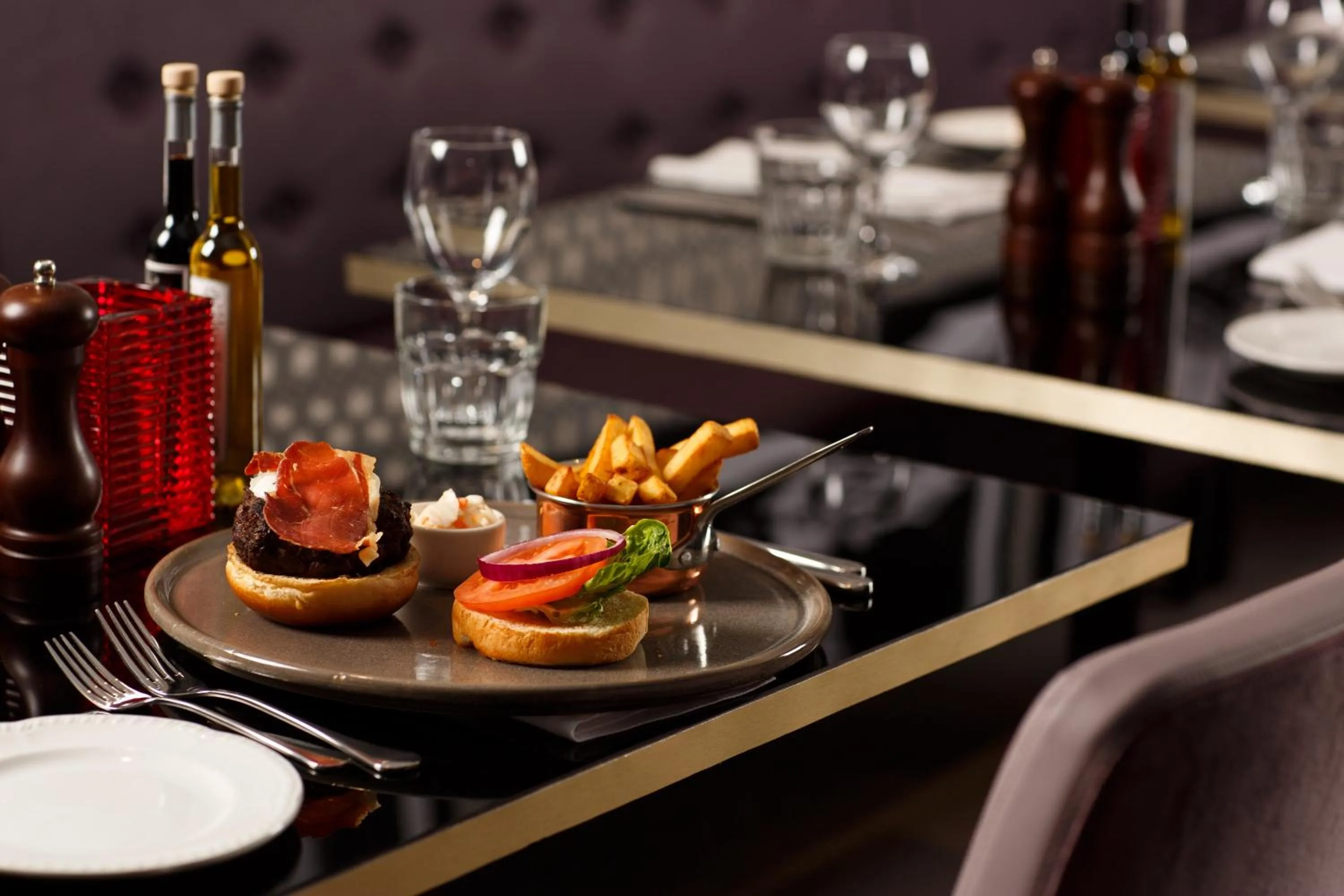 Restaurant/places to eat in Mercure Leicester The Grand Hotel