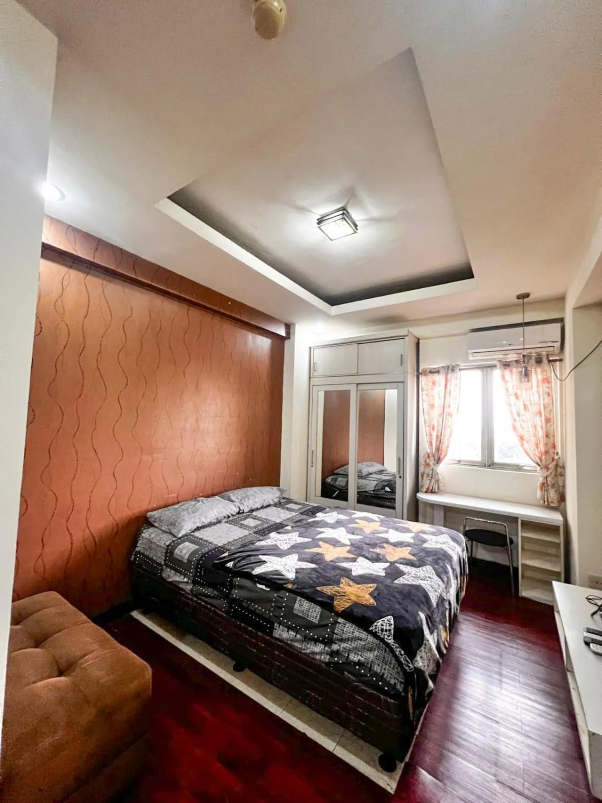 Bed in The Suites Metro by KS Property